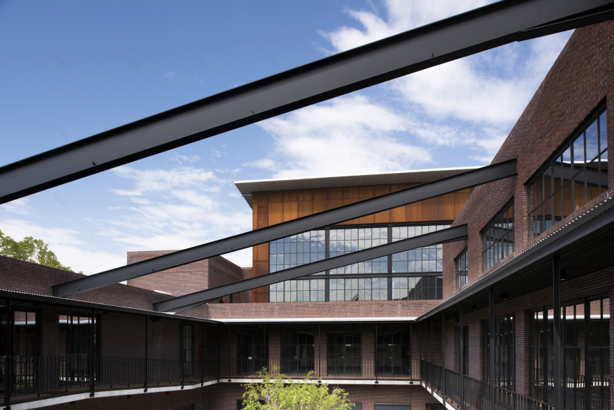 悉尼工业风总部大楼,历史与现代化完美融合-16