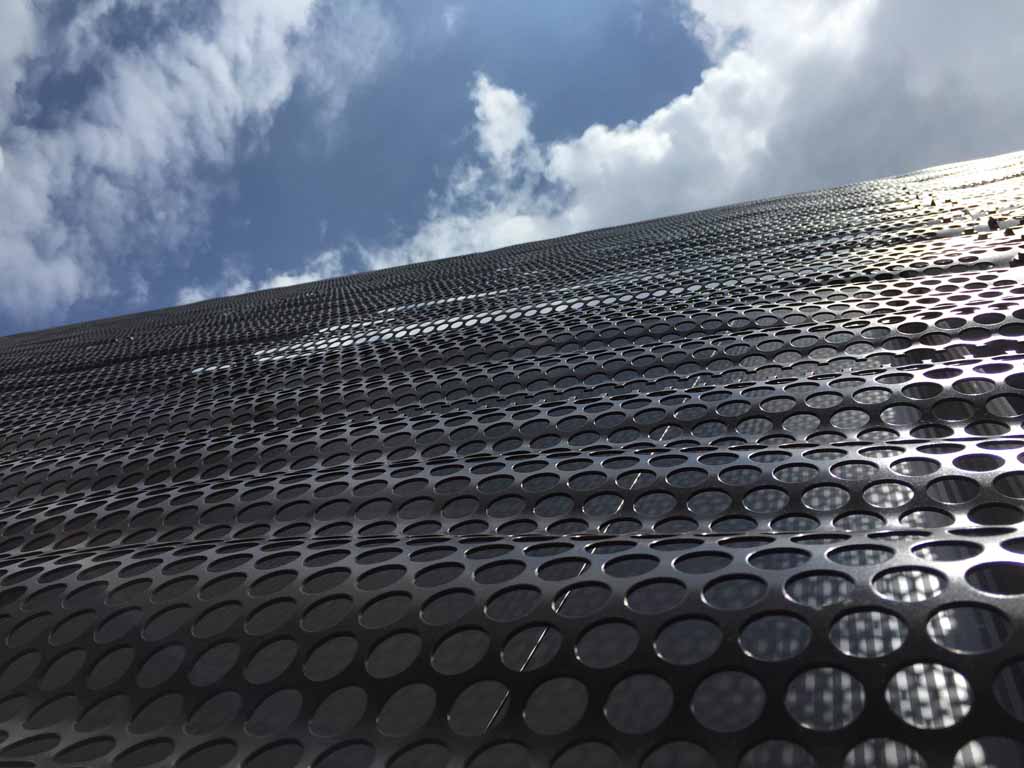 复古工业风融入现代设计，打造独特餐厅空间-0