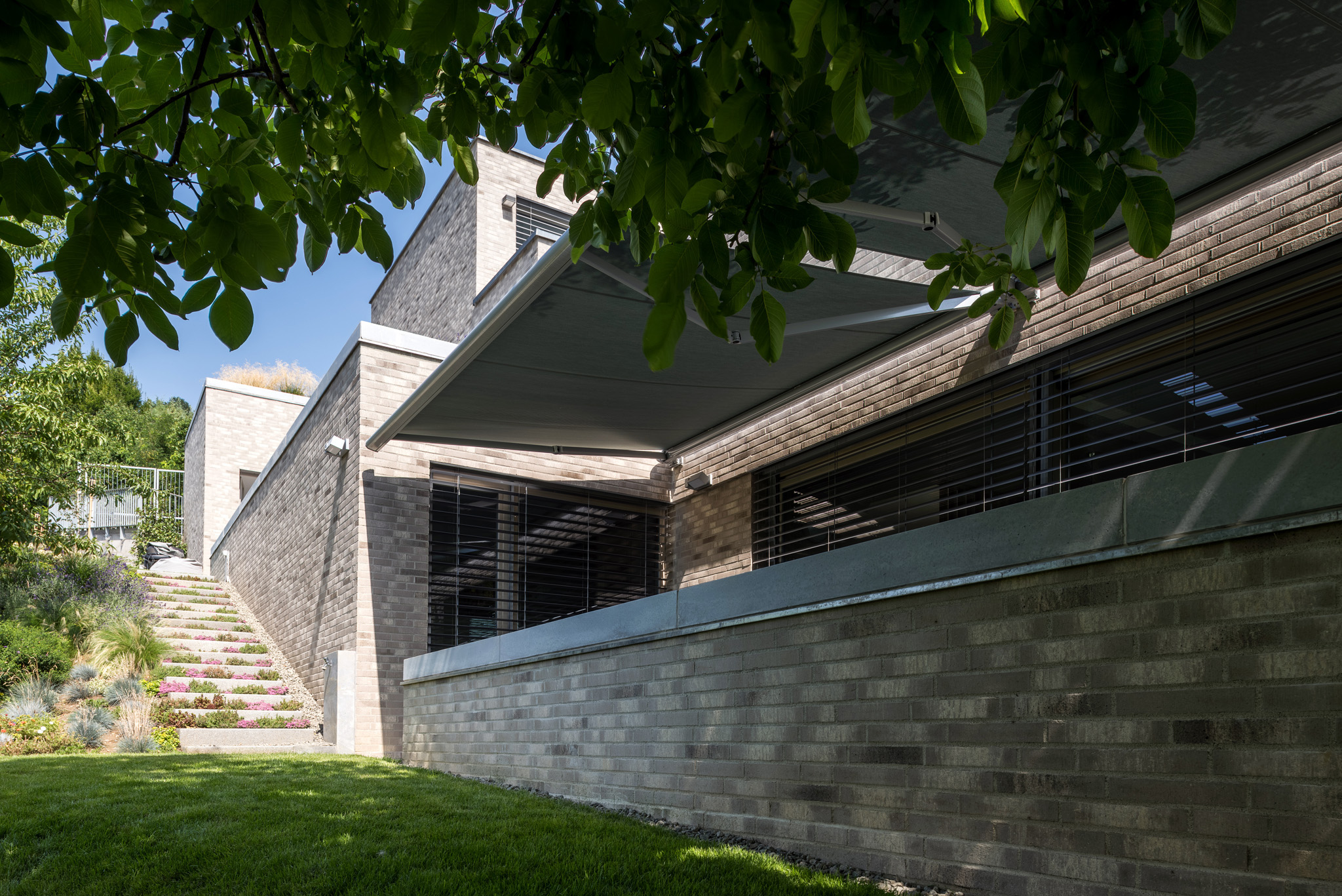 现代半独立宅，打造宜居生活空间-4