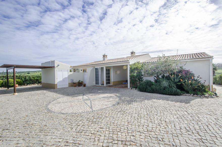 简约品味团队打造 Lagos 公寓设计佳作-15