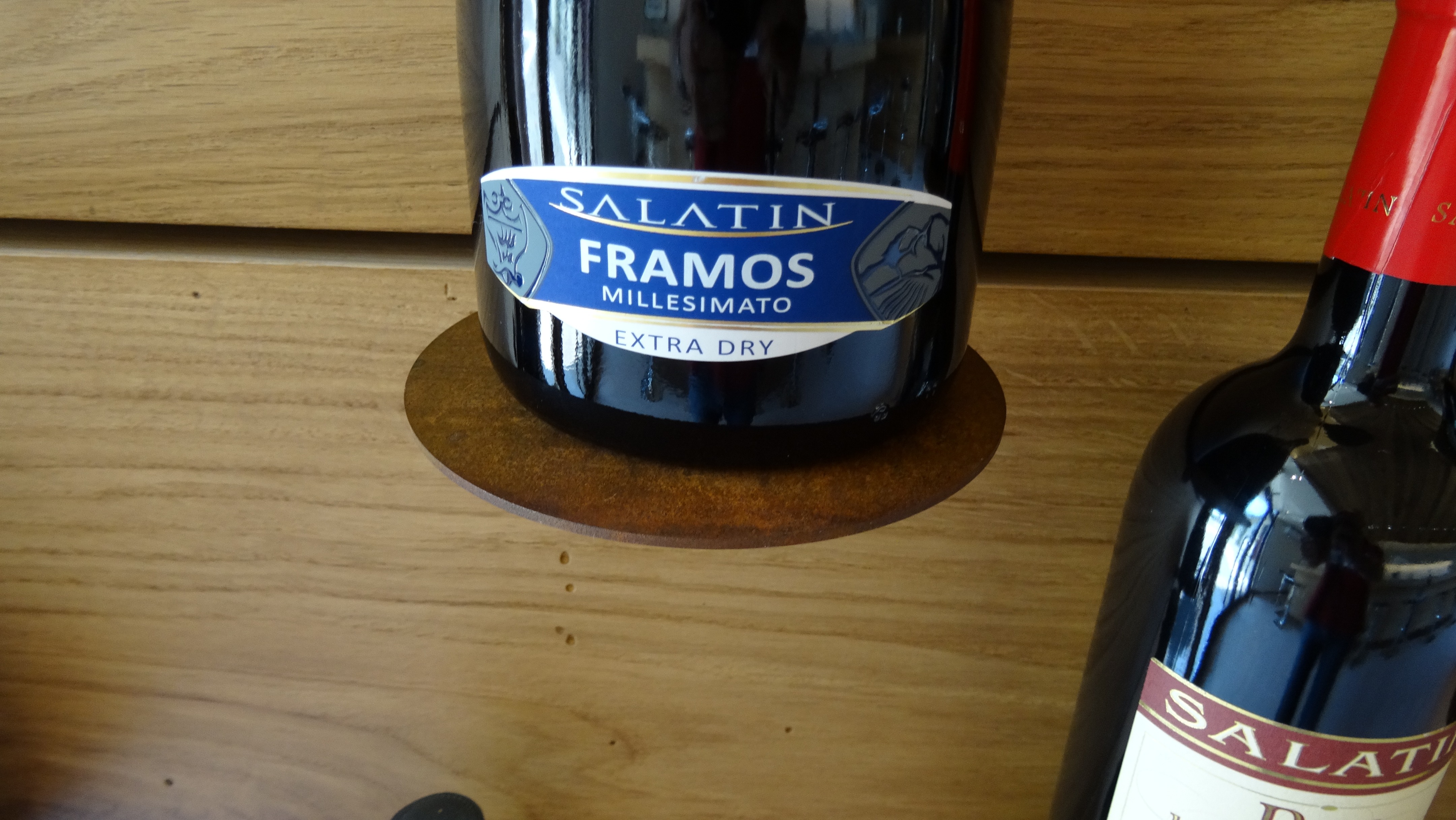 获奖酒庄打造品酒室，古董橡木诠释意大利风情-18