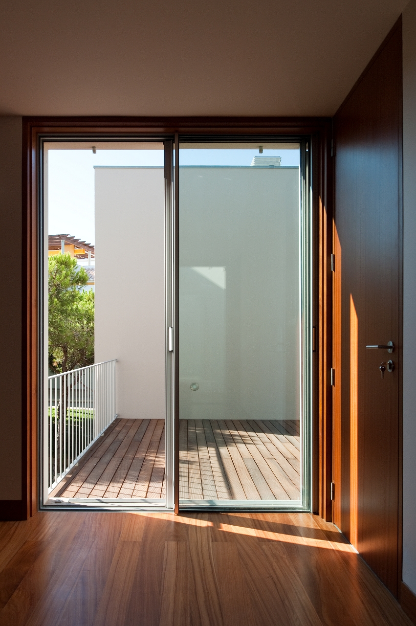 绿海滩别墅的私密与公共空间融合设计-19