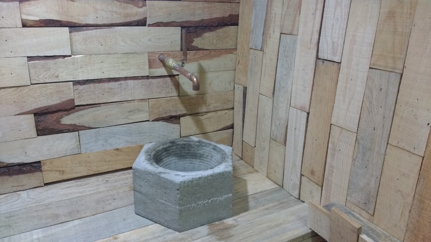 环保可持续的香水化妆品店设计-8