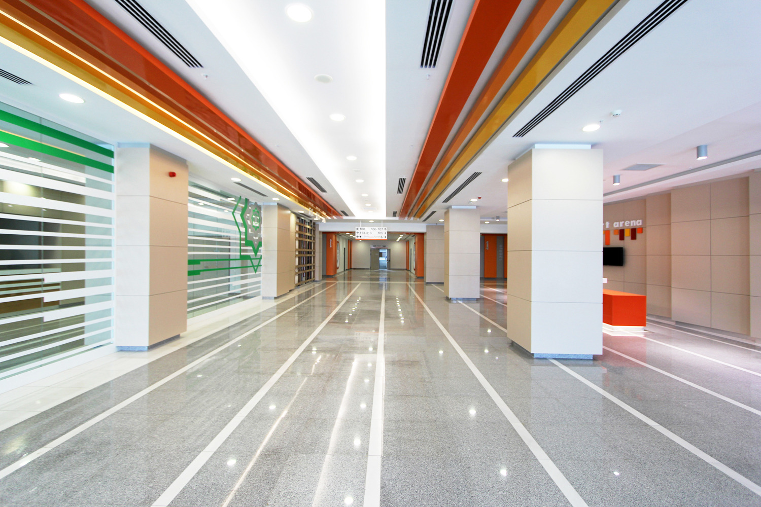 2013 年完工的小型运动场，设计独特引人注目-0