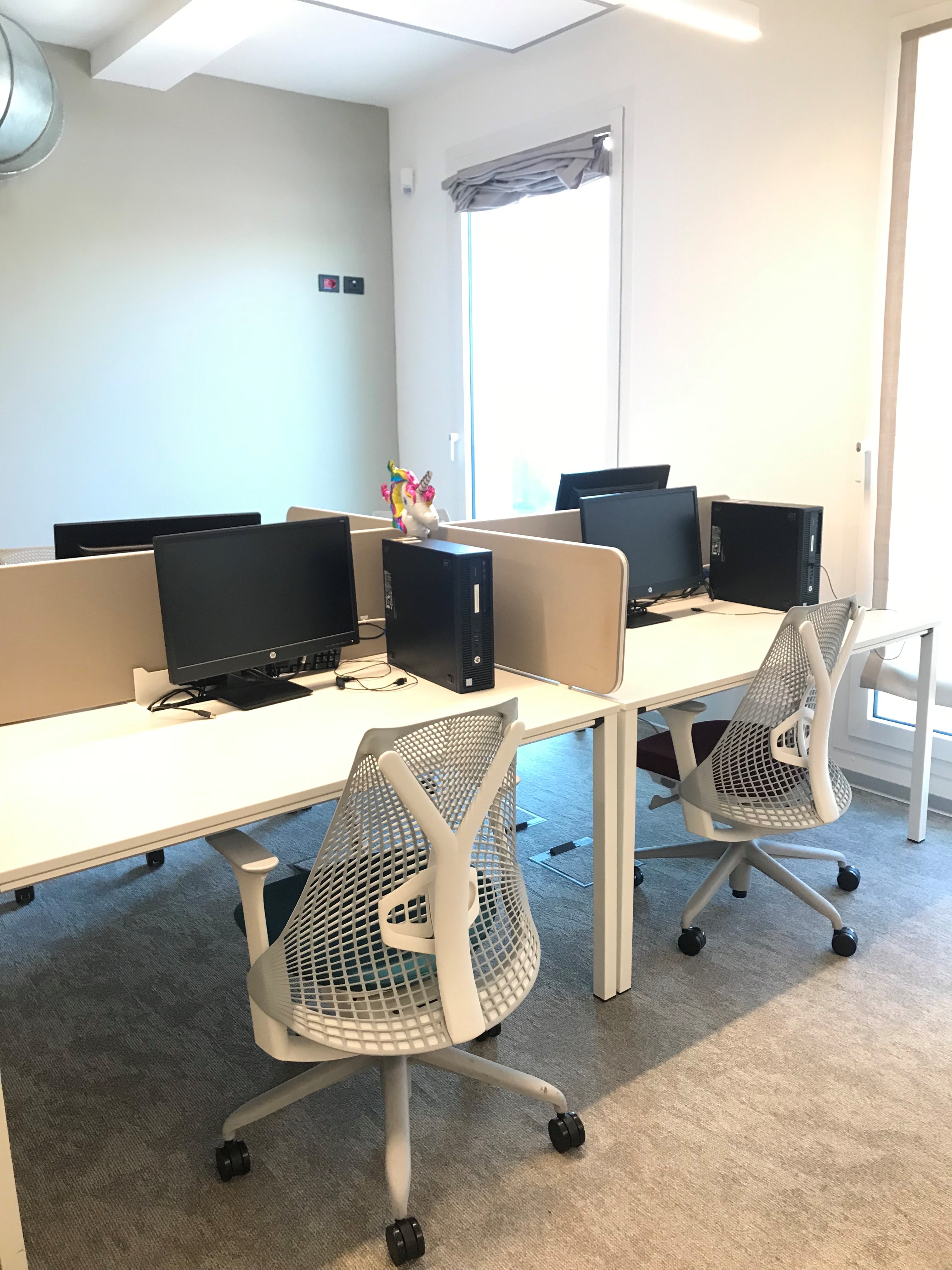 电信公司总部打造高效休闲办公空间-31