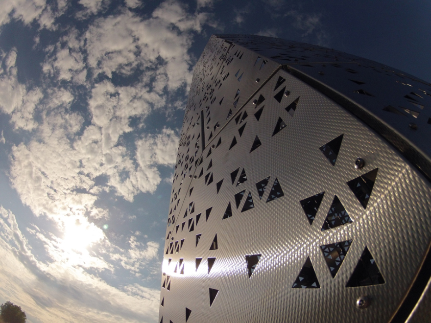 蜂巢城市:电梯 B-49