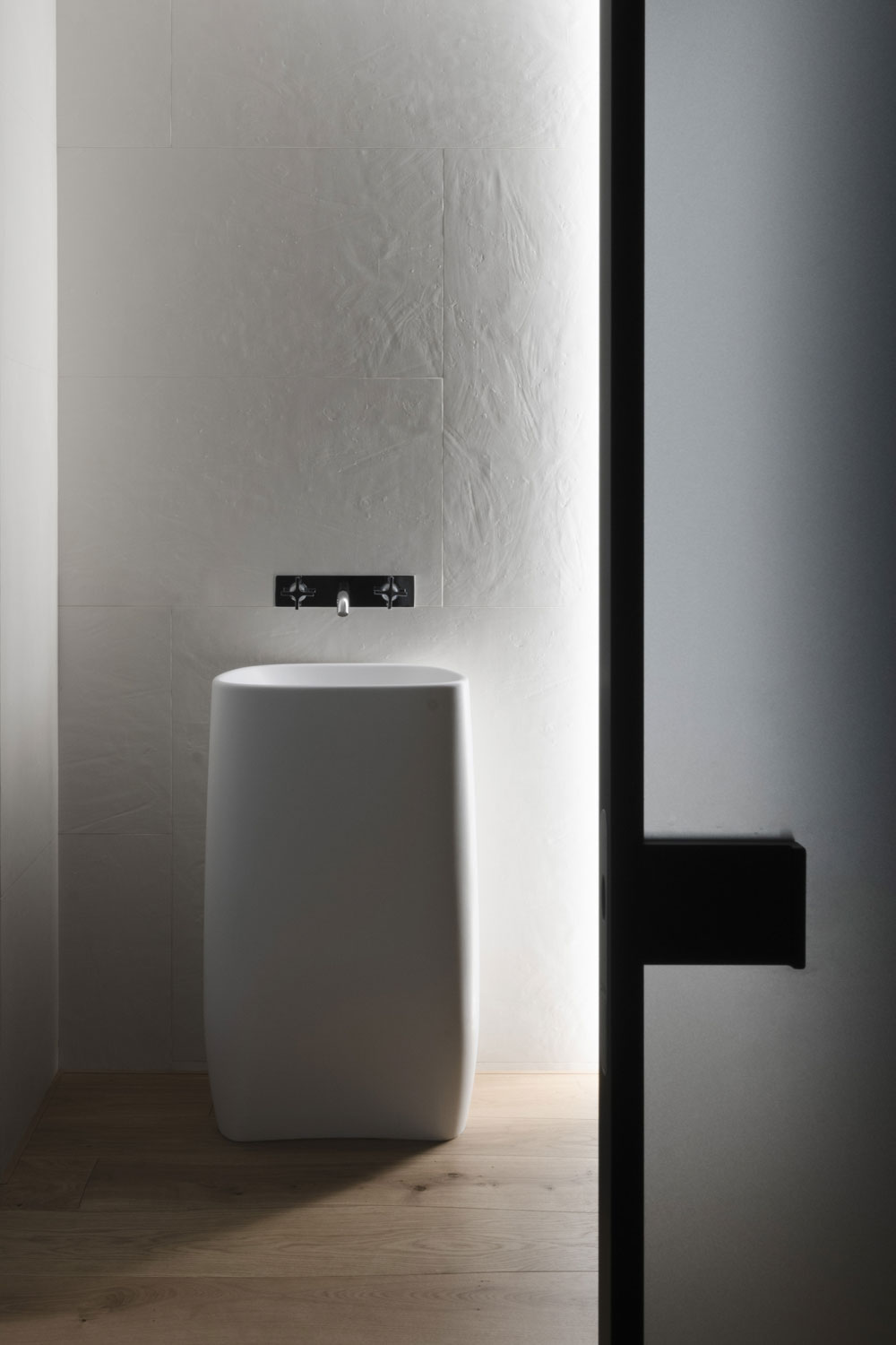 艺术之家 | 融入雕塑感的现代别墅设计-29