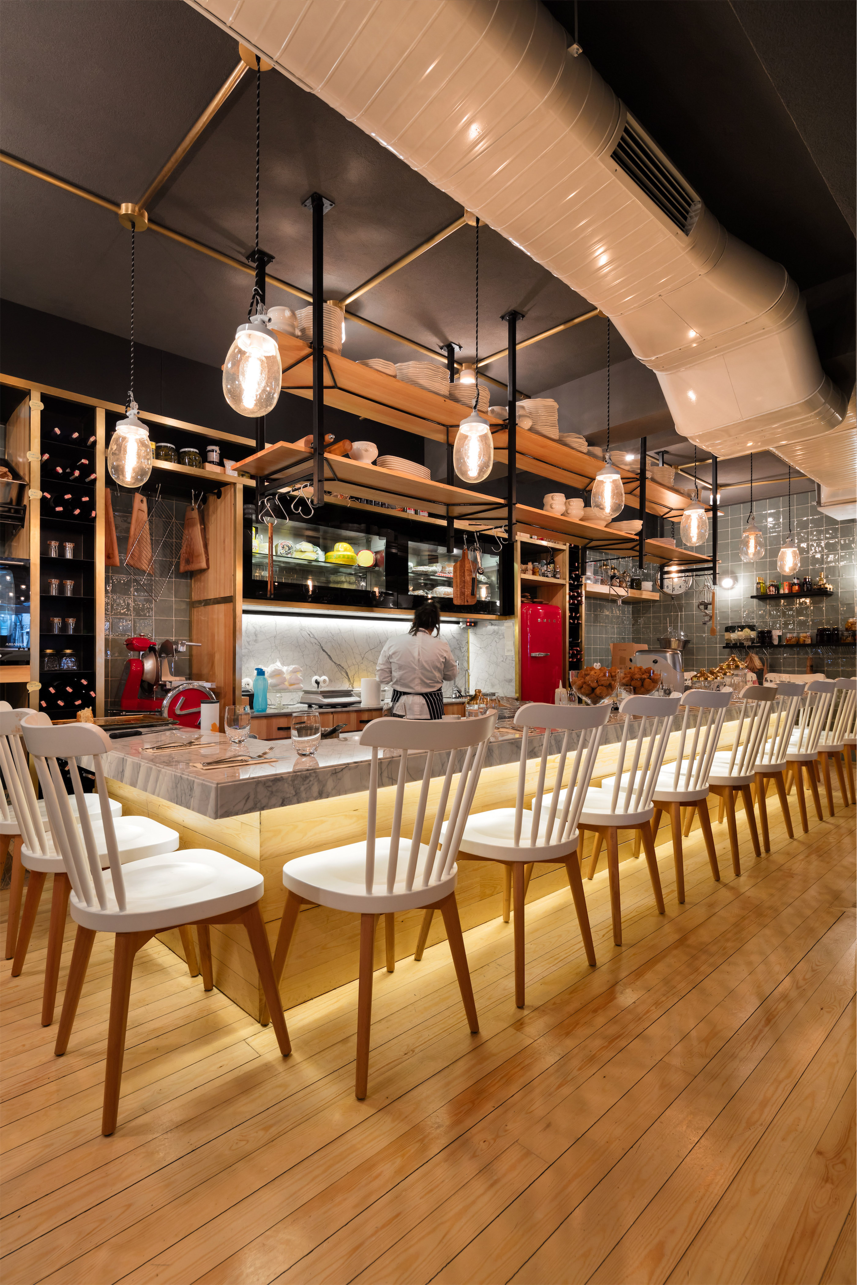 Istanbul Nişantaşı的中央餐厅-14