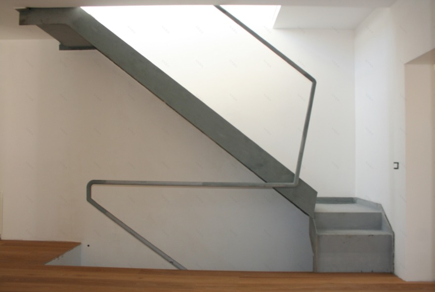 2014 年完成的“金属木质”公寓设计-1