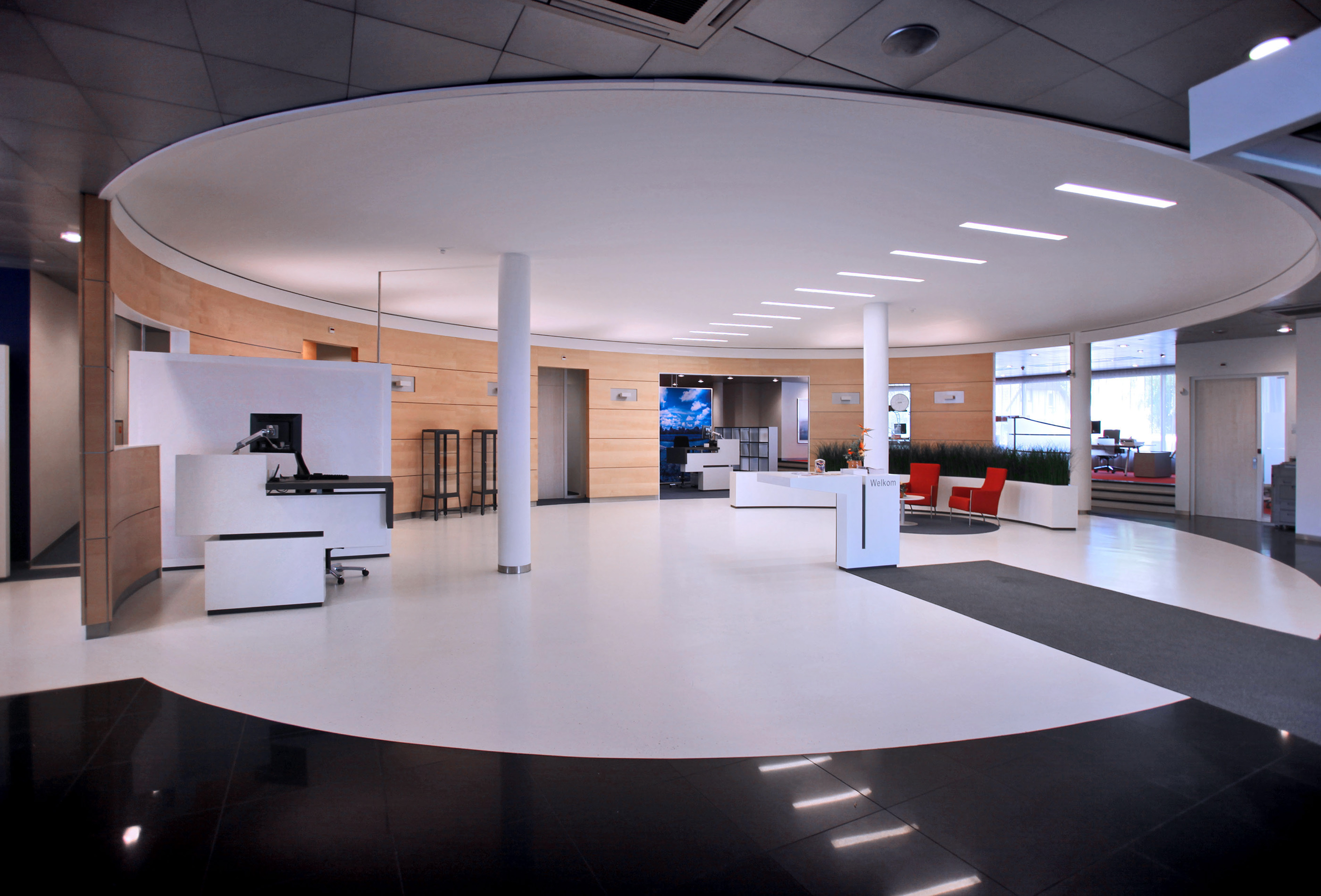 荷兰 Rabobank Bozenhoven 分行办公室翻新 | 低成本高效果的设计实践-3