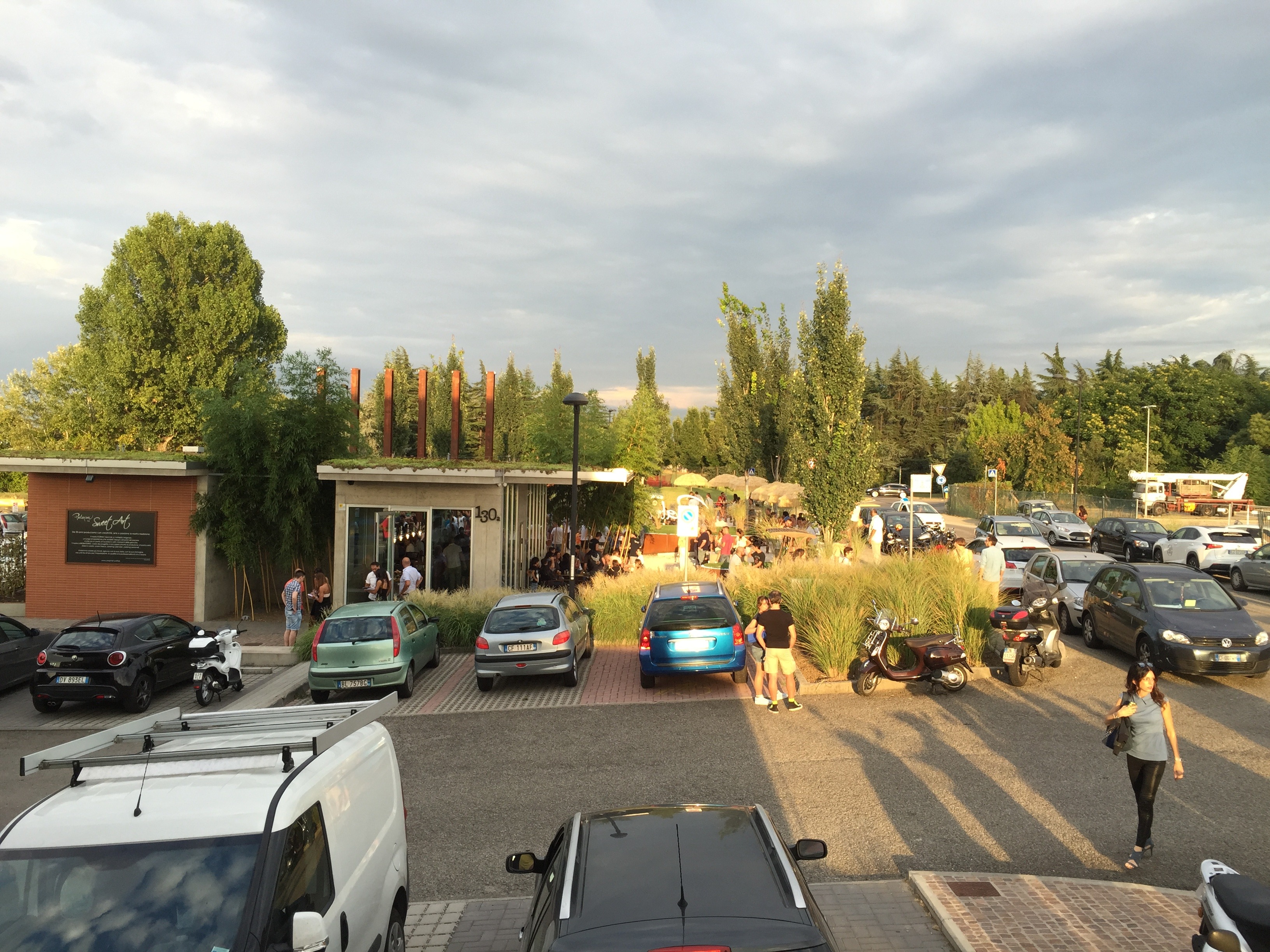 2015 年完成的 Palapa 项目，将工业遗址改造为时尚咖啡馆-48