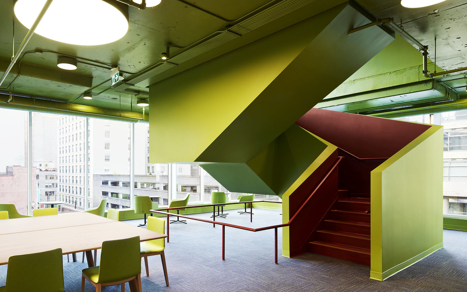 温哥华 Adler 大学校园,垂直学术广场的创新设计-3