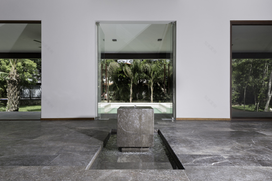 佩利卡诺斯 42 号私人住宅 极简风格设计-7