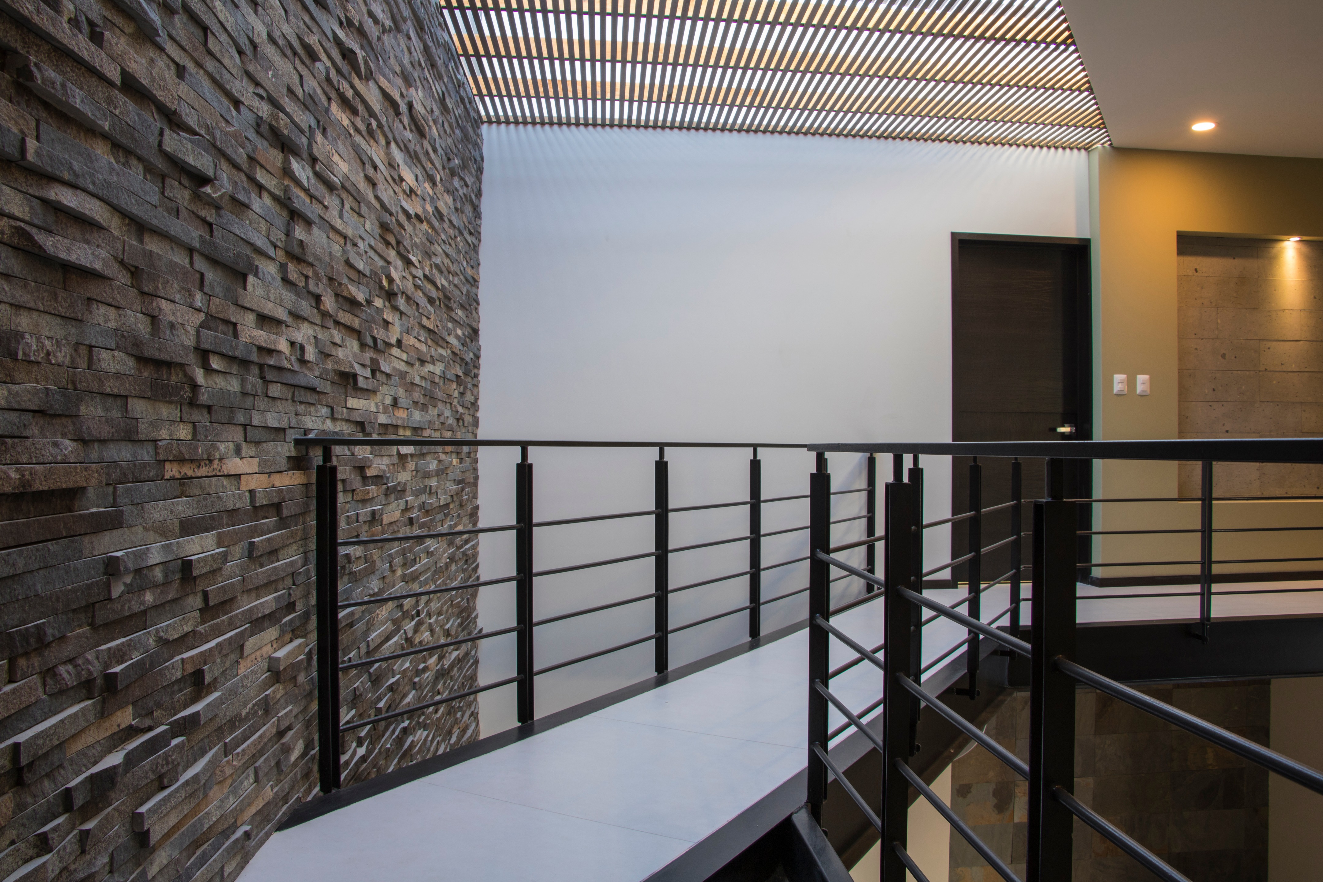 Casa Suarez 现代家庭住宅-11