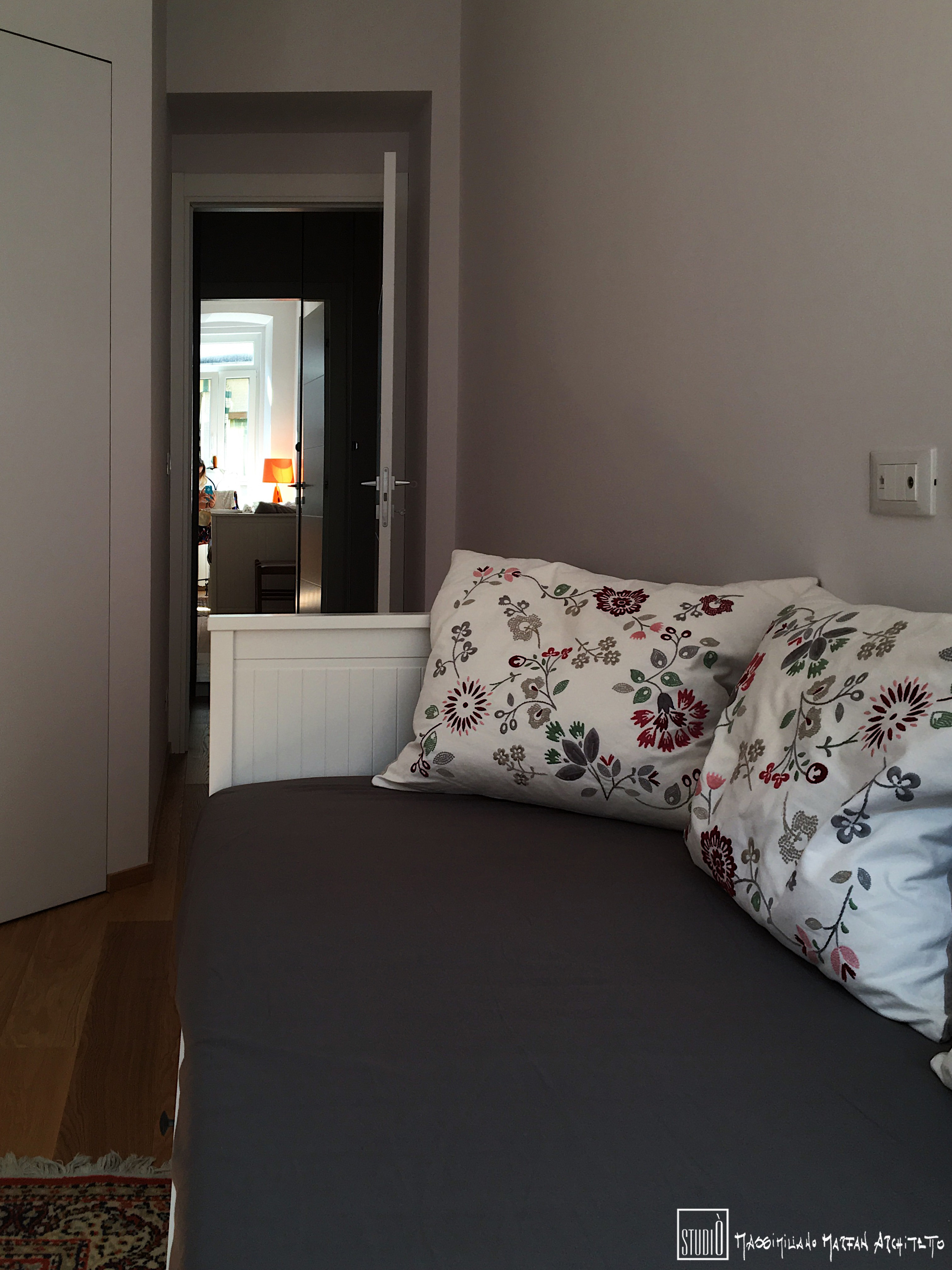 意大利 120 平米公寓全翻新，灯光设计成亮点-16