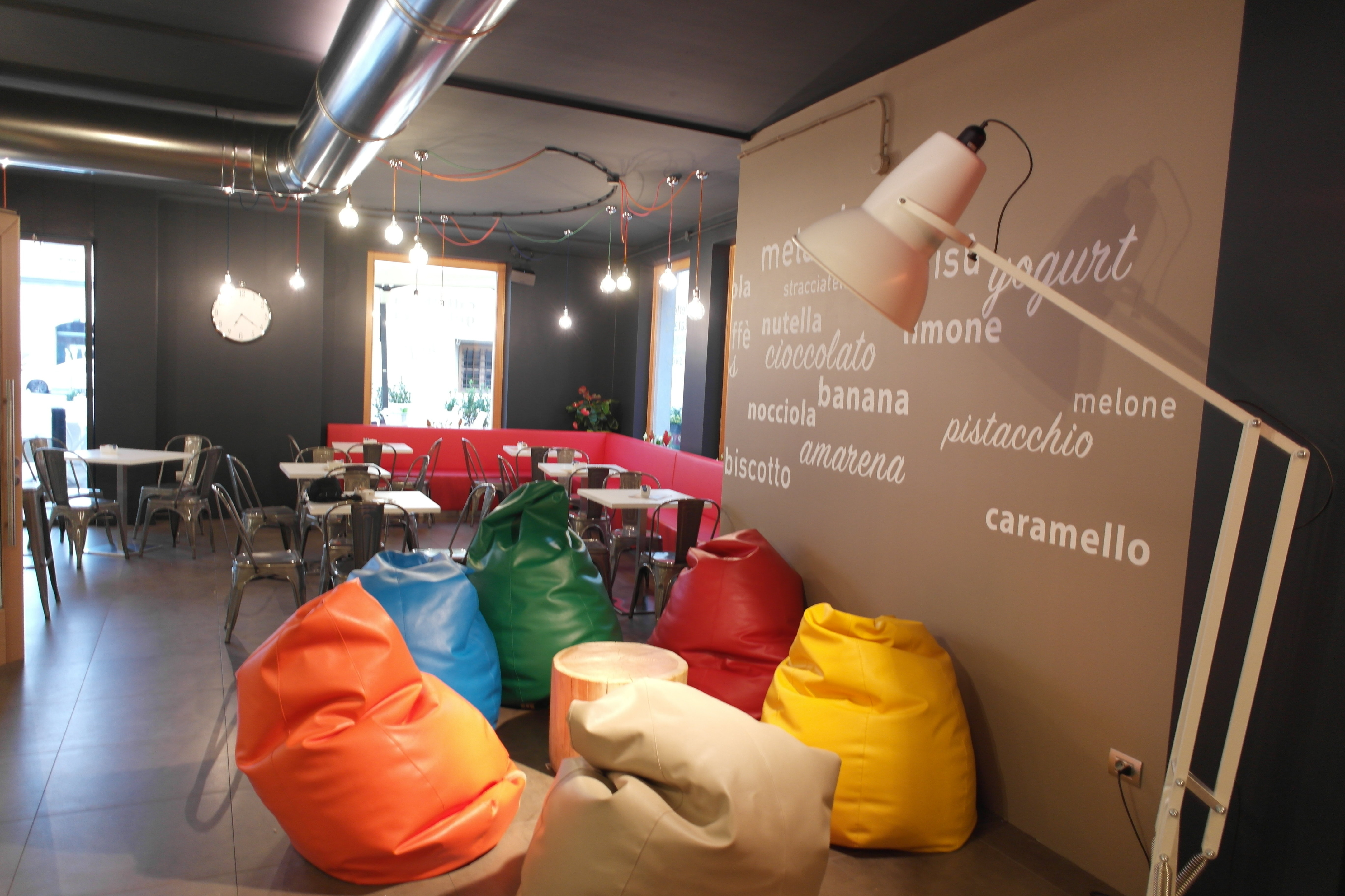 创意玩具店里的意大利手工冰淇淋-39