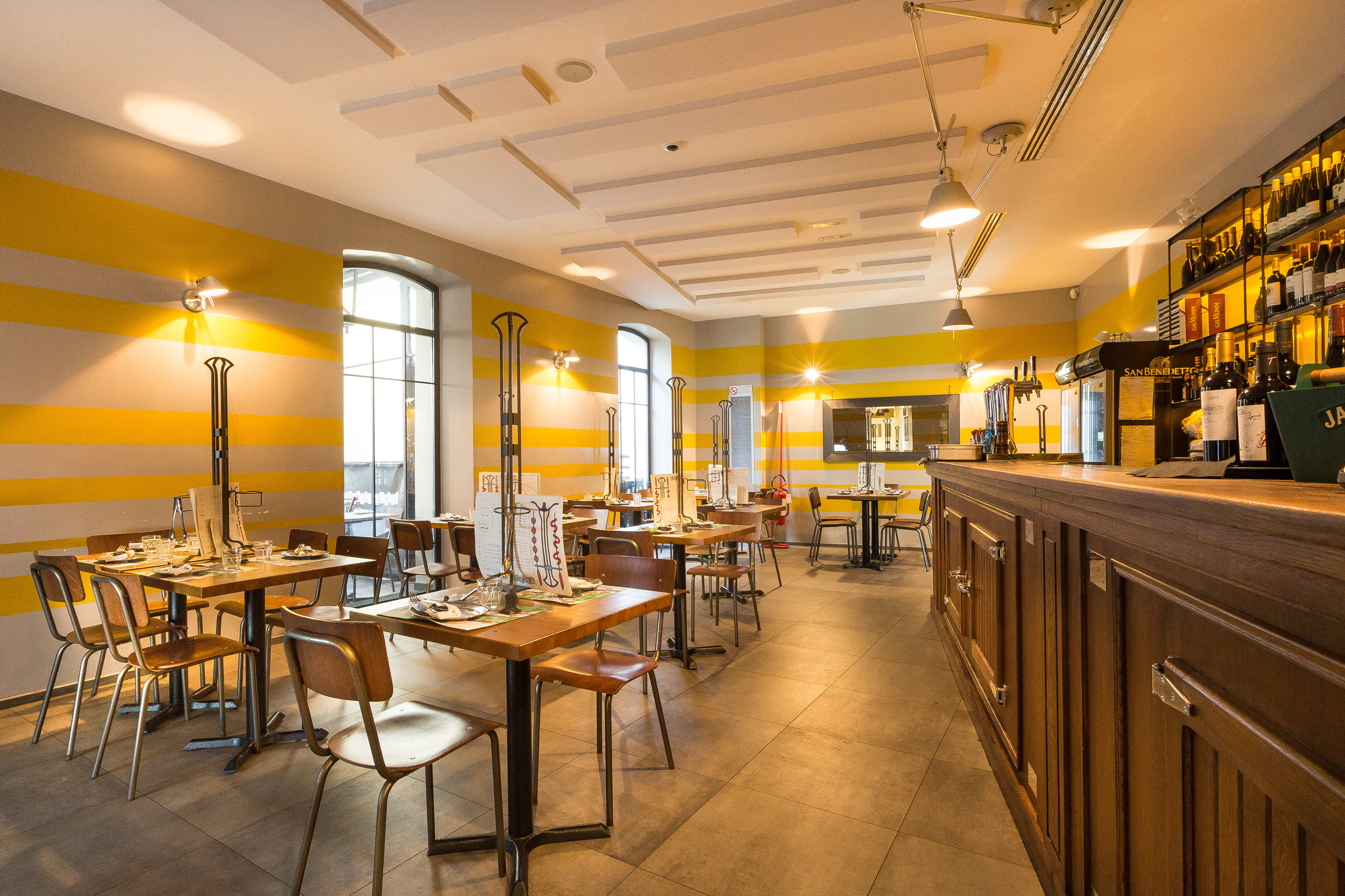 融合精致设计与乡村热情的罗马餐厅-2