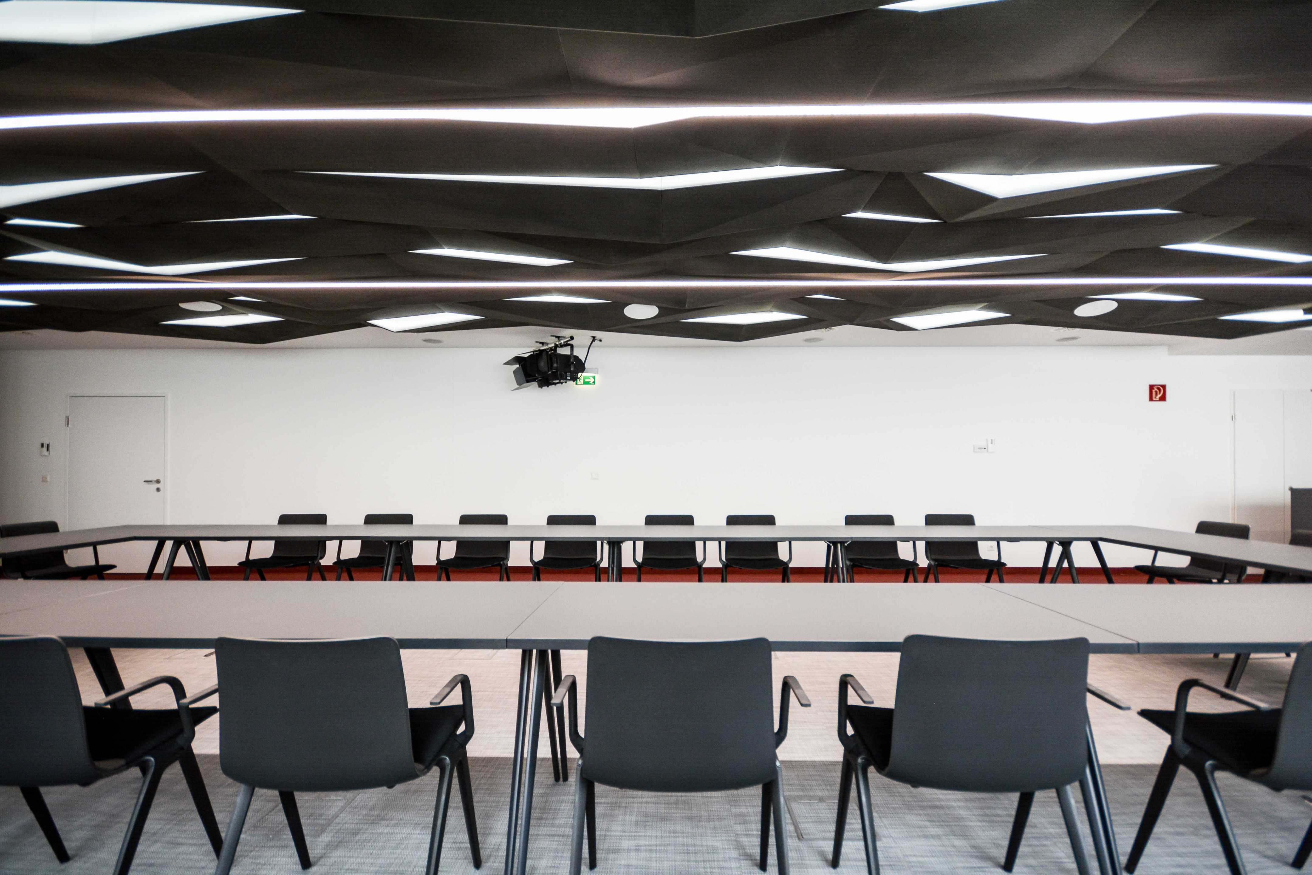 维也纳 APA 新闻社办公空间翻新-8