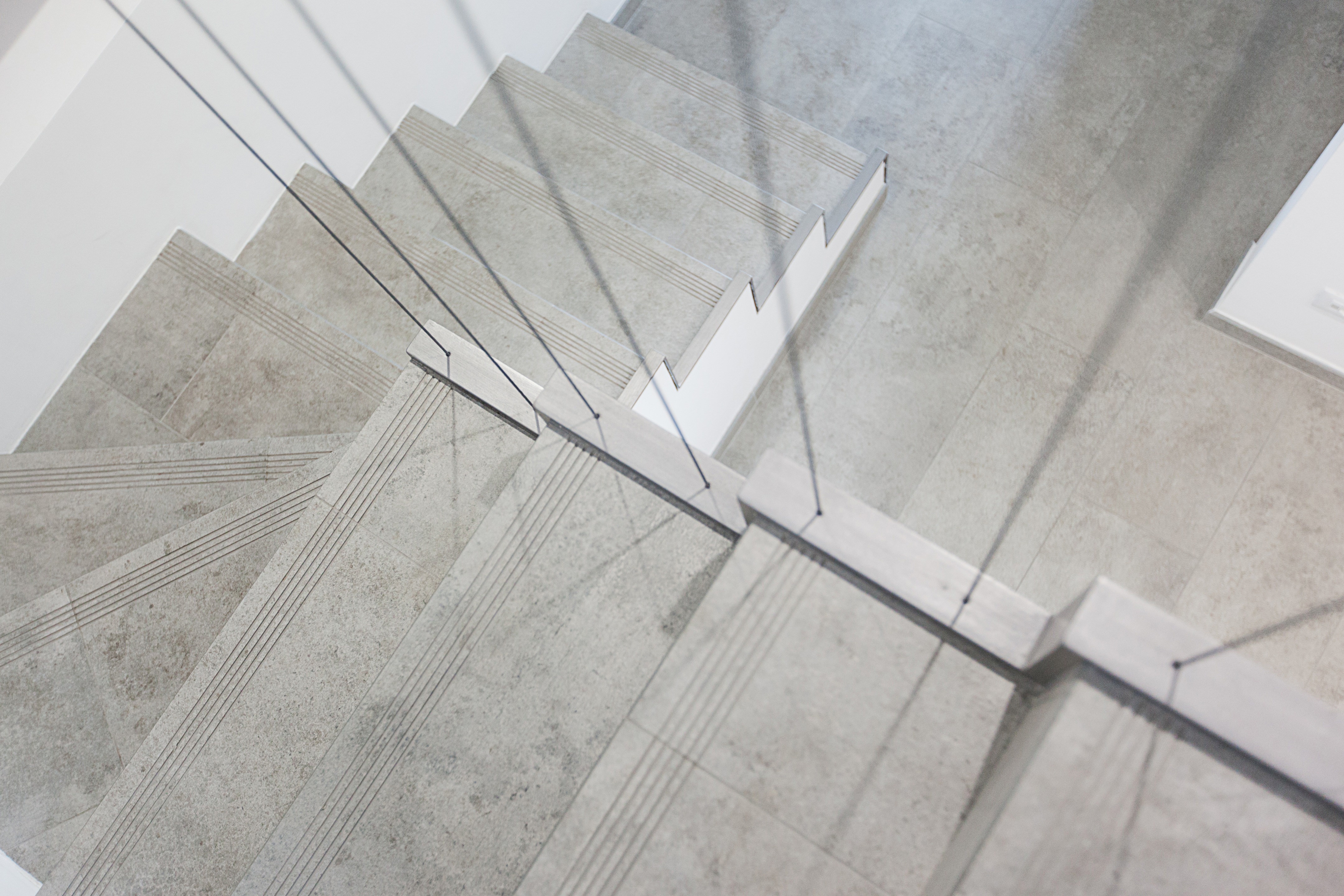 旧公寓翻新，打造现代家庭生活空间-3