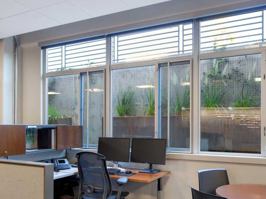 波特兰服务中心翻新,绿色建筑的典范-24