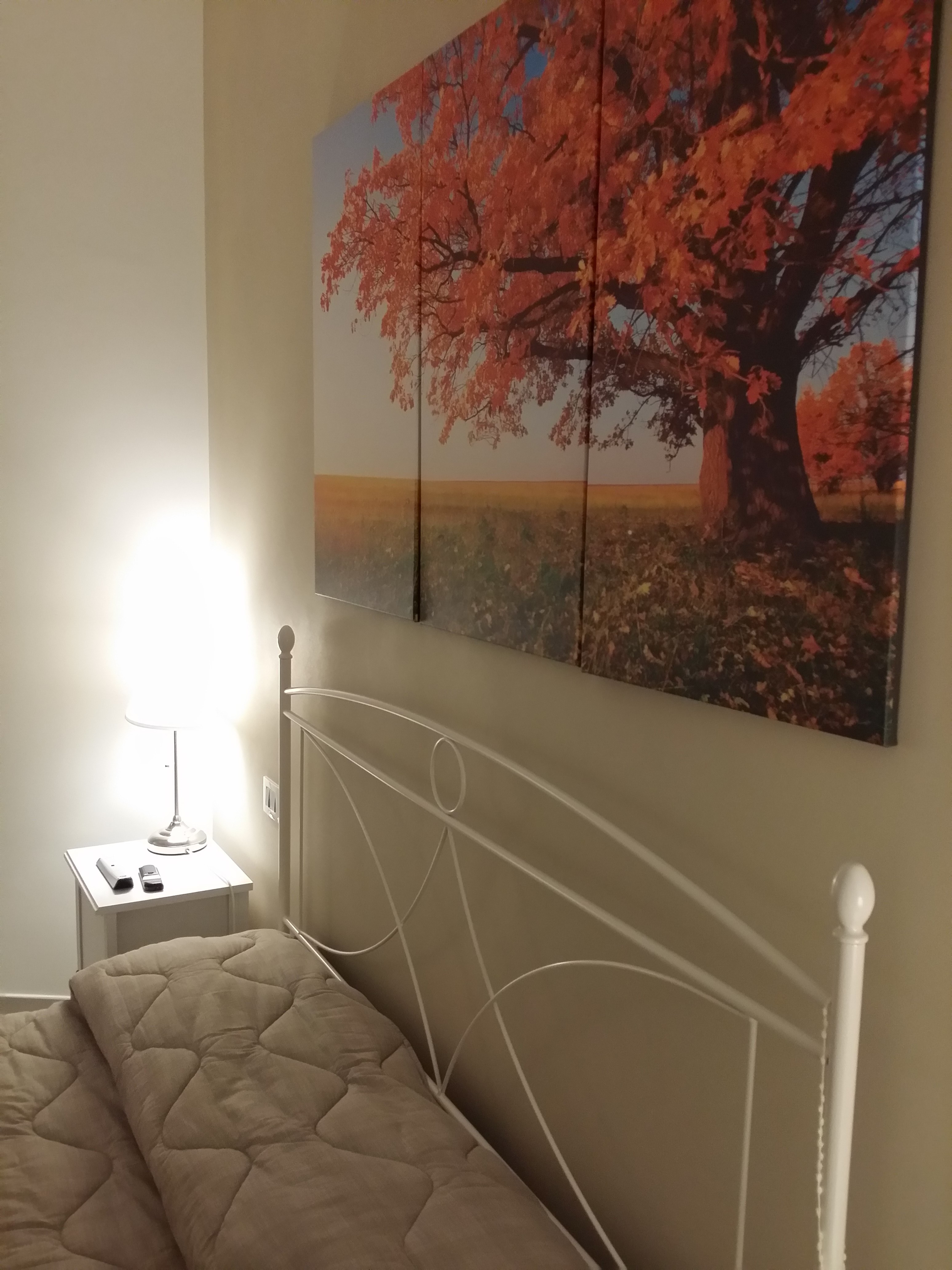 2014 年完工的个性化厨房玻璃面板装饰公寓室内设计案例-26