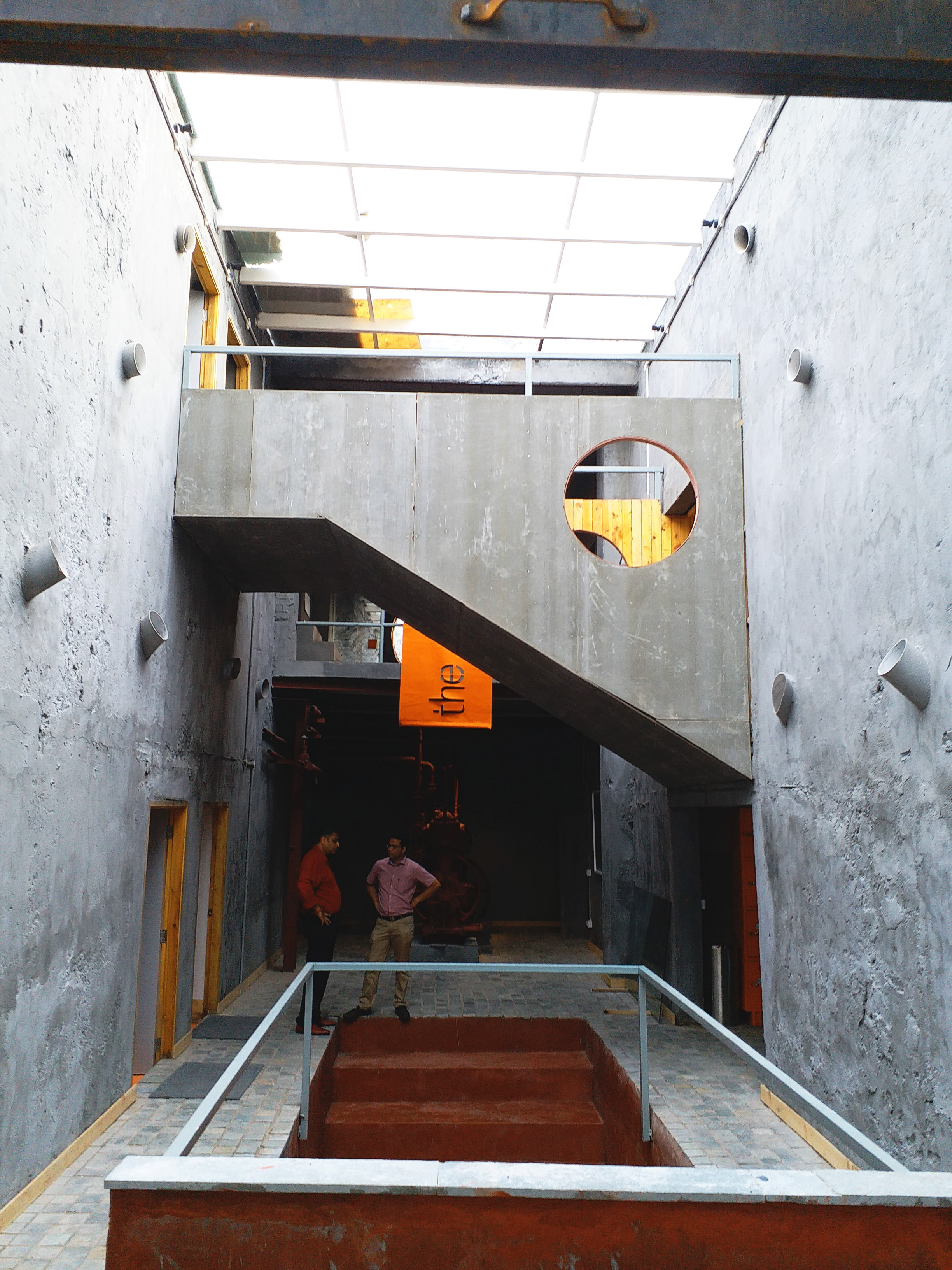 旧工厂变身为学校的设计奇迹-30