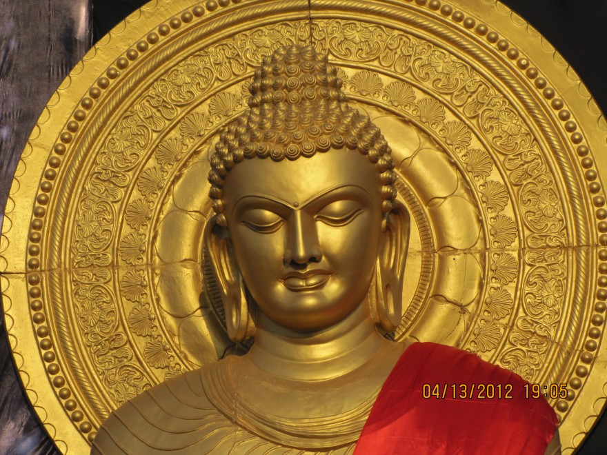 大佛铜像与 FRP 壁画,佛教艺术的新境界-1