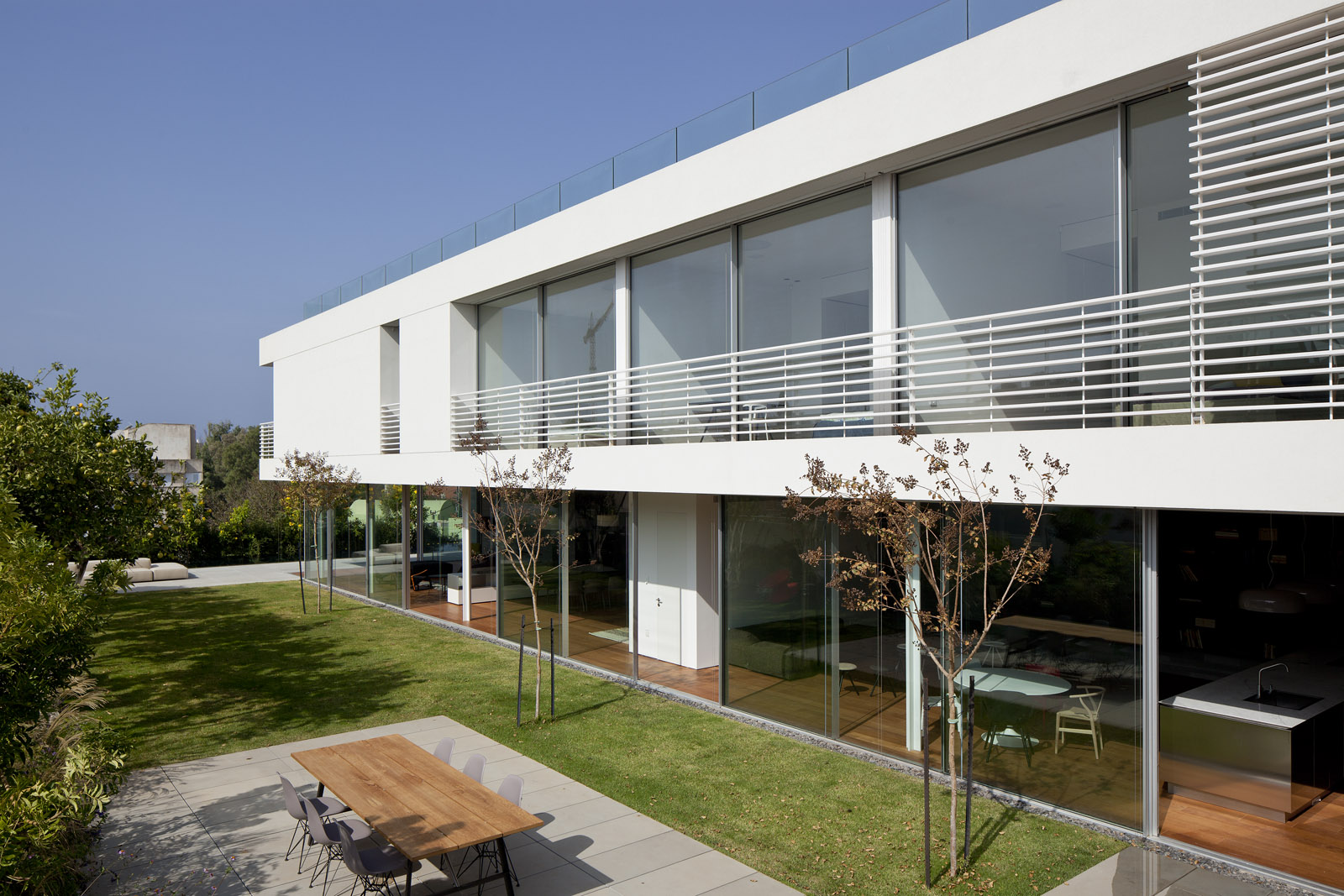 线性之家 | 利用石墙与木“Mashrabiya”打造四维空间-1