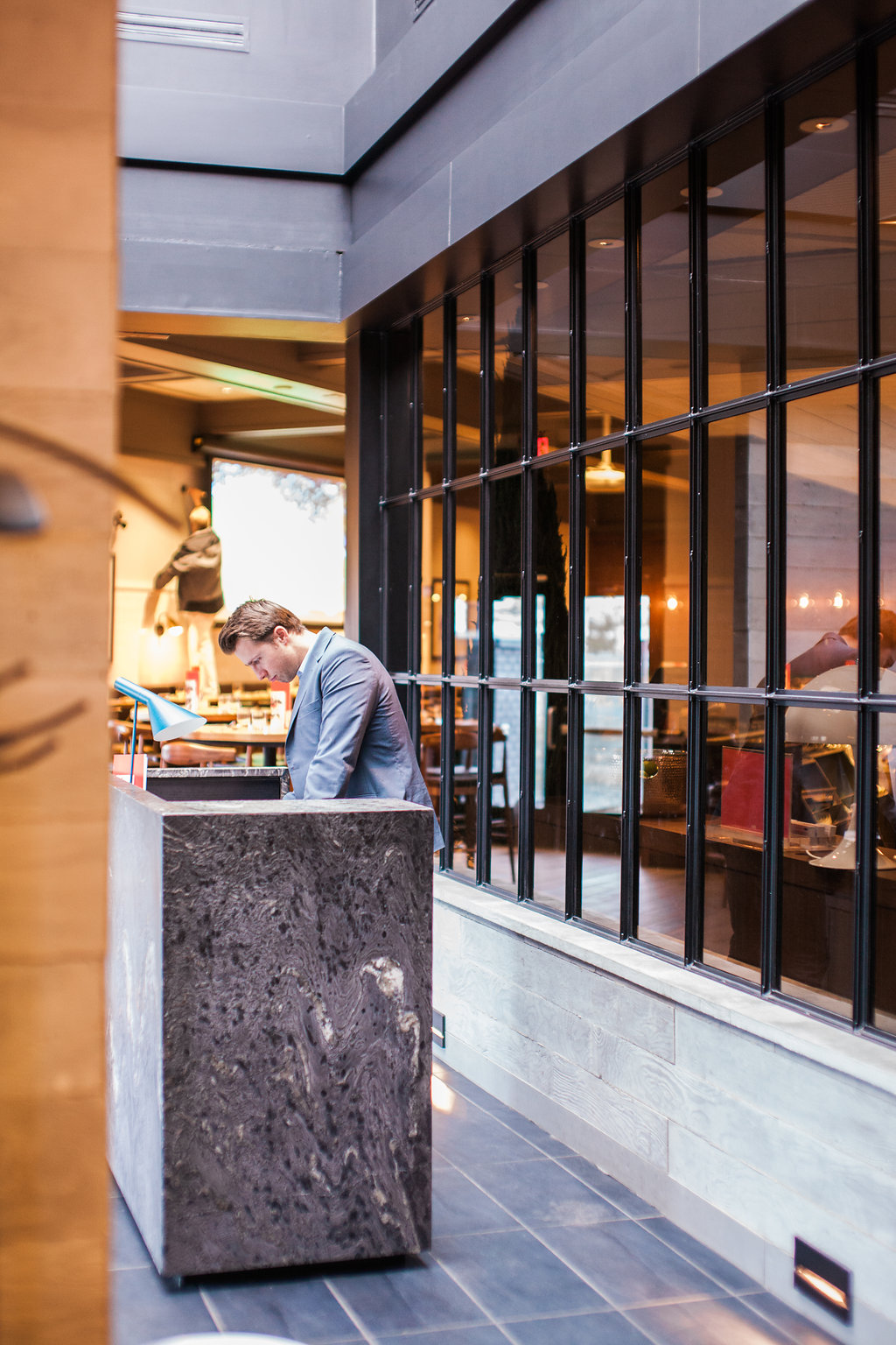 厄尔斯厨房酒吧十字路口（Earls Kitchen + Bar Crossroads）-10