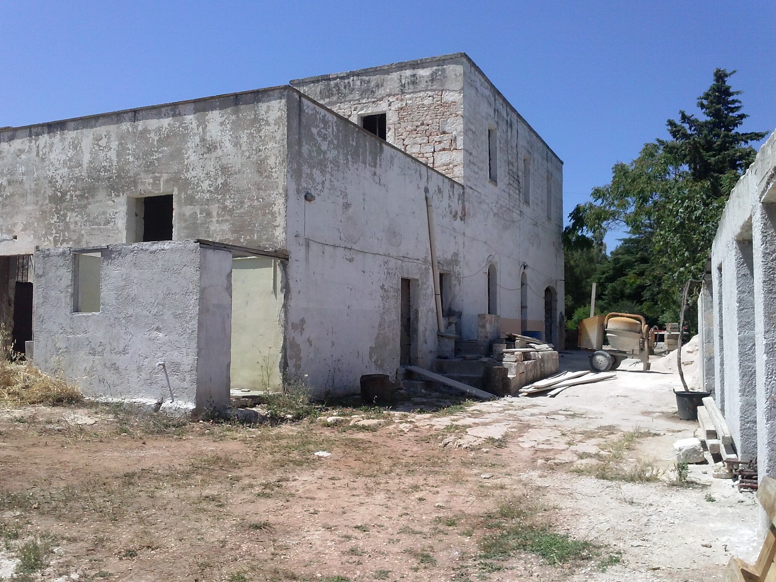 意大利普利亚地区古老农场修复-4