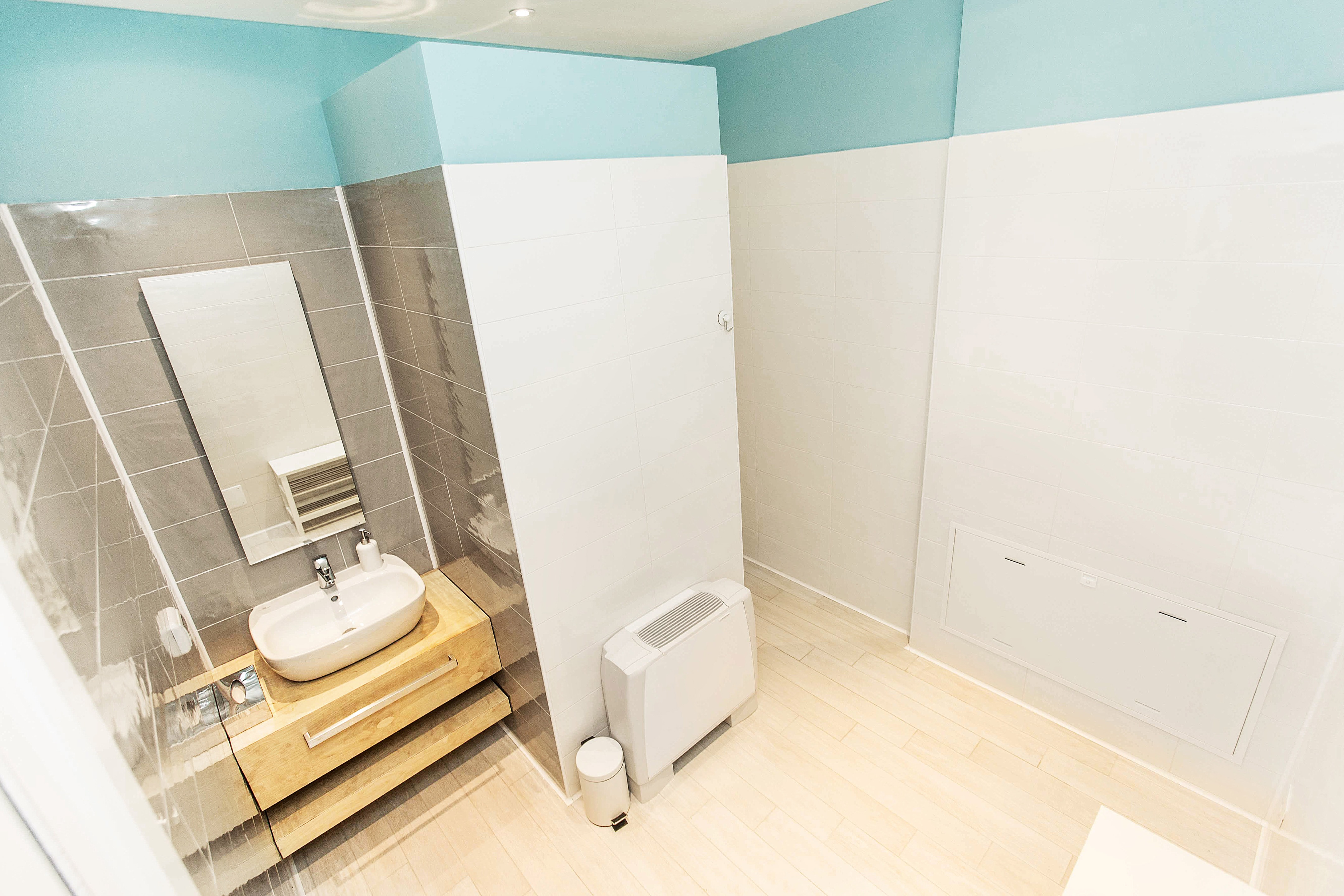 和谐均衡 | 多功能运动医疗中心设计-25