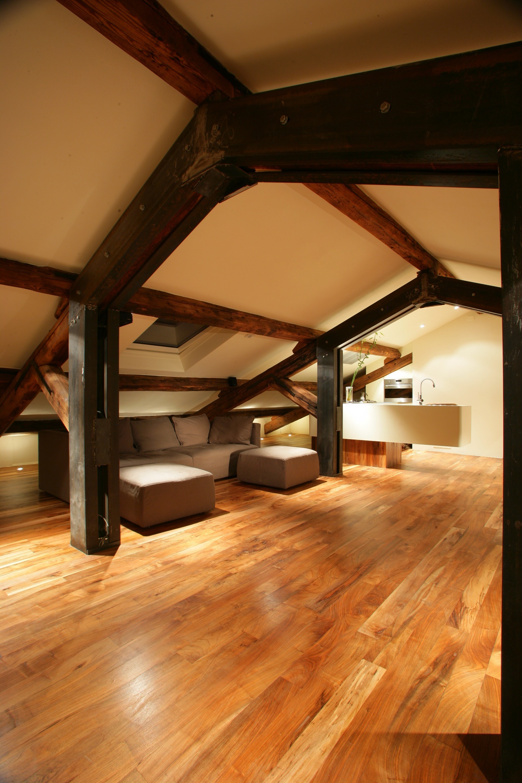 翻新旧阁楼,打造城市中心温馨休憩地-22