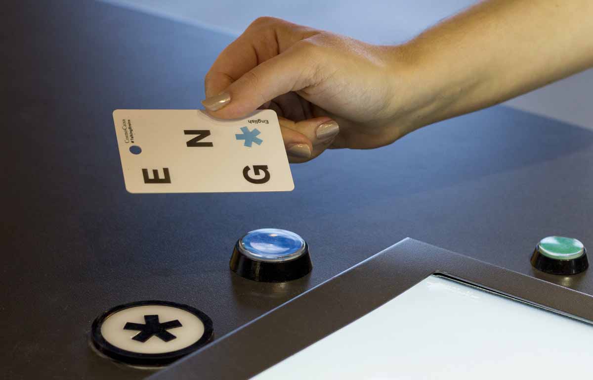 Talking Brains 展览设计-13