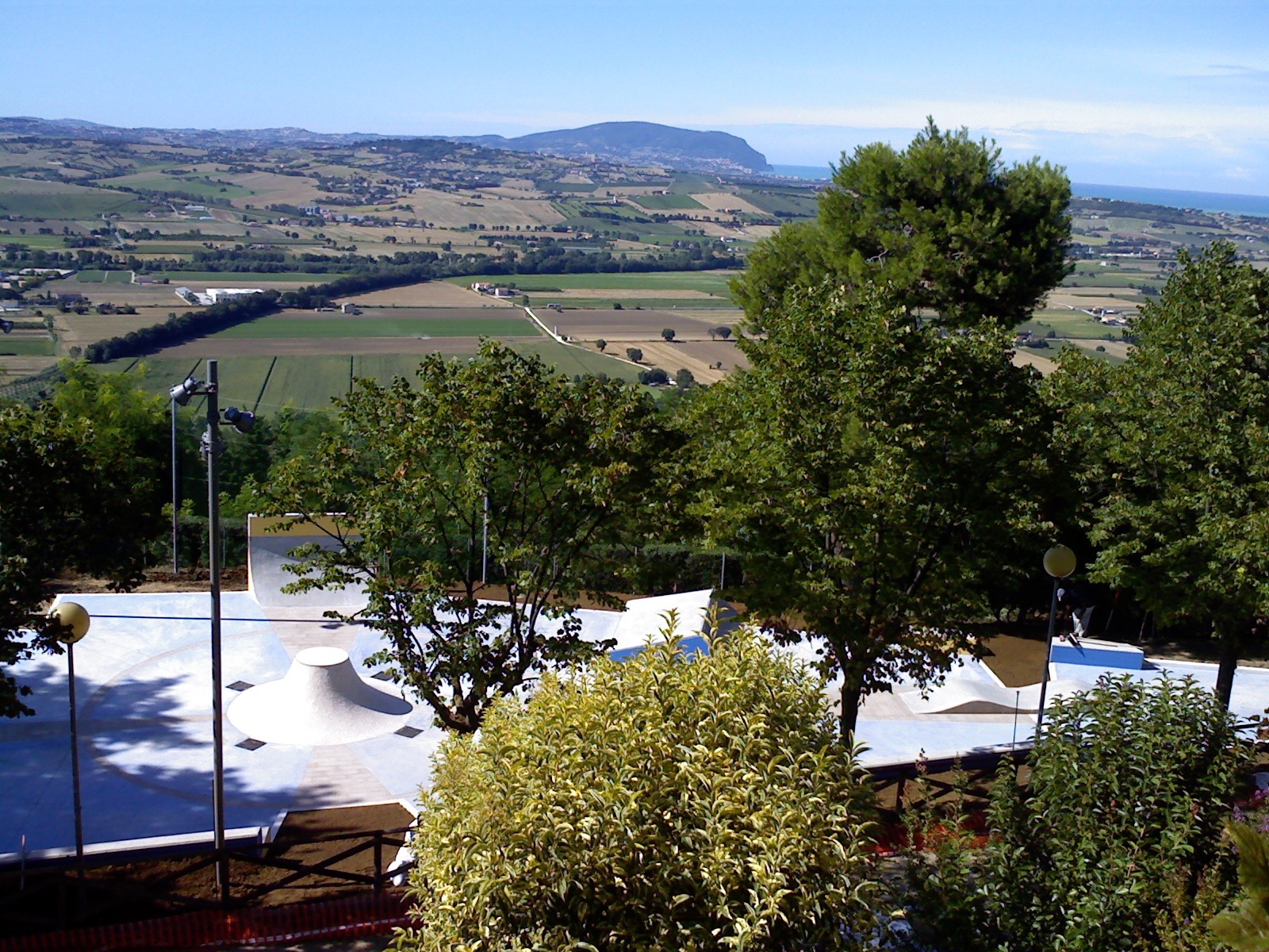 混凝土奇迹 · 意大利波坦察市滑板公园-9