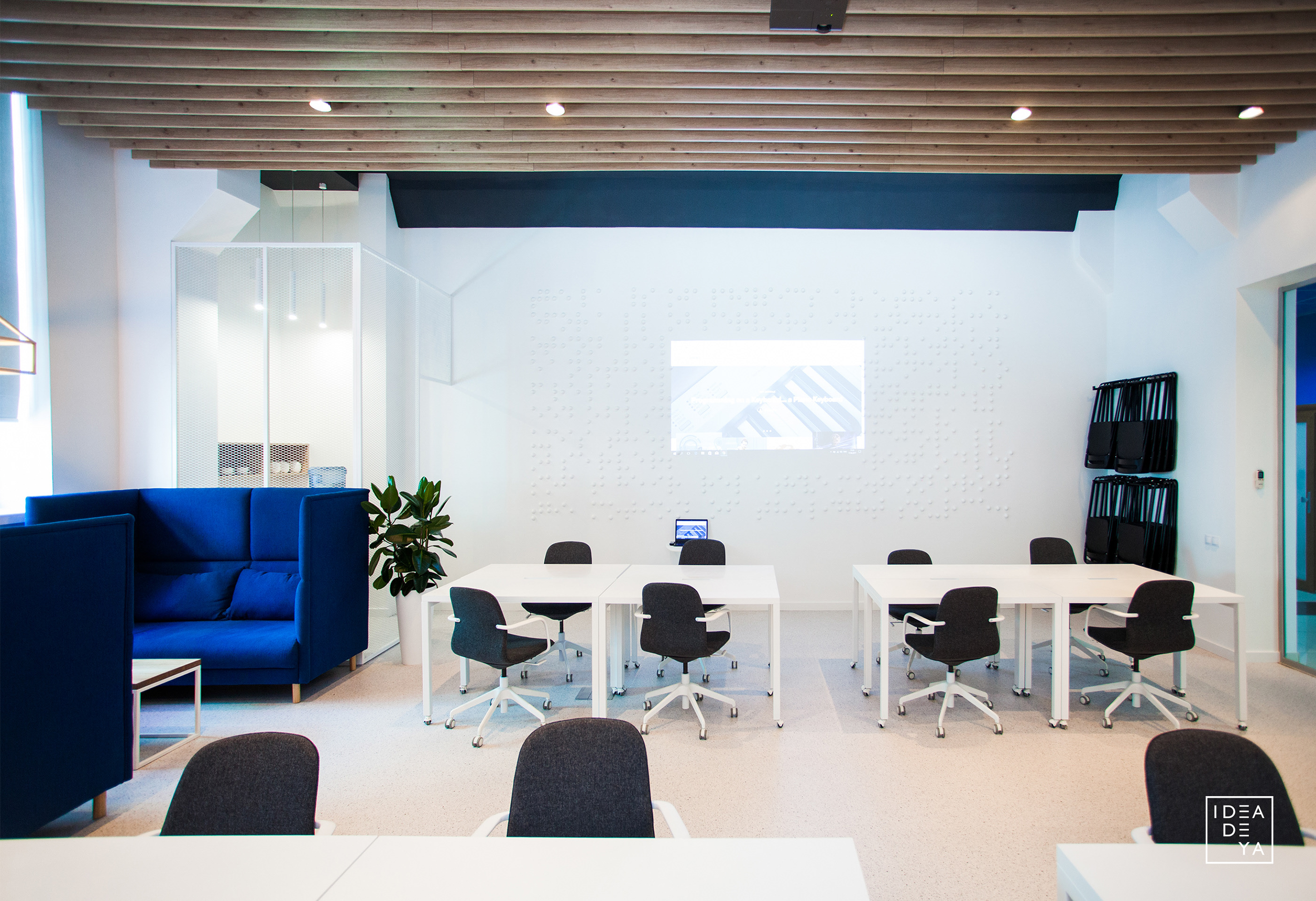 乌克兰 Eleks 实验室 | 简约现代的办公空间-3