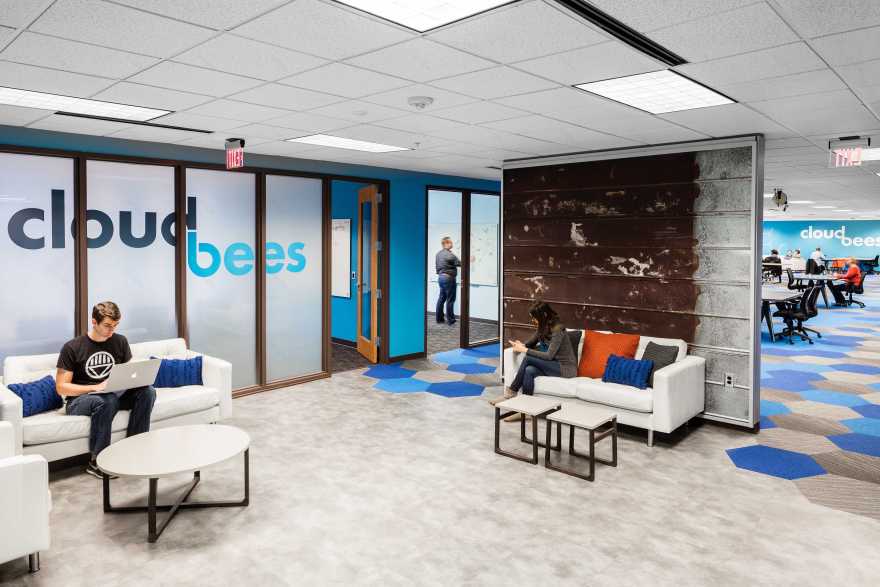 CloudBees Raleigh 办公室的活力设计-3