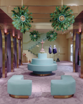 LUISAVIAROMA 展示厅