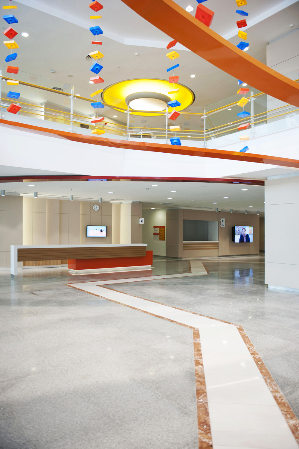 2013 年完工的小型运动场，设计独特引人注目-2