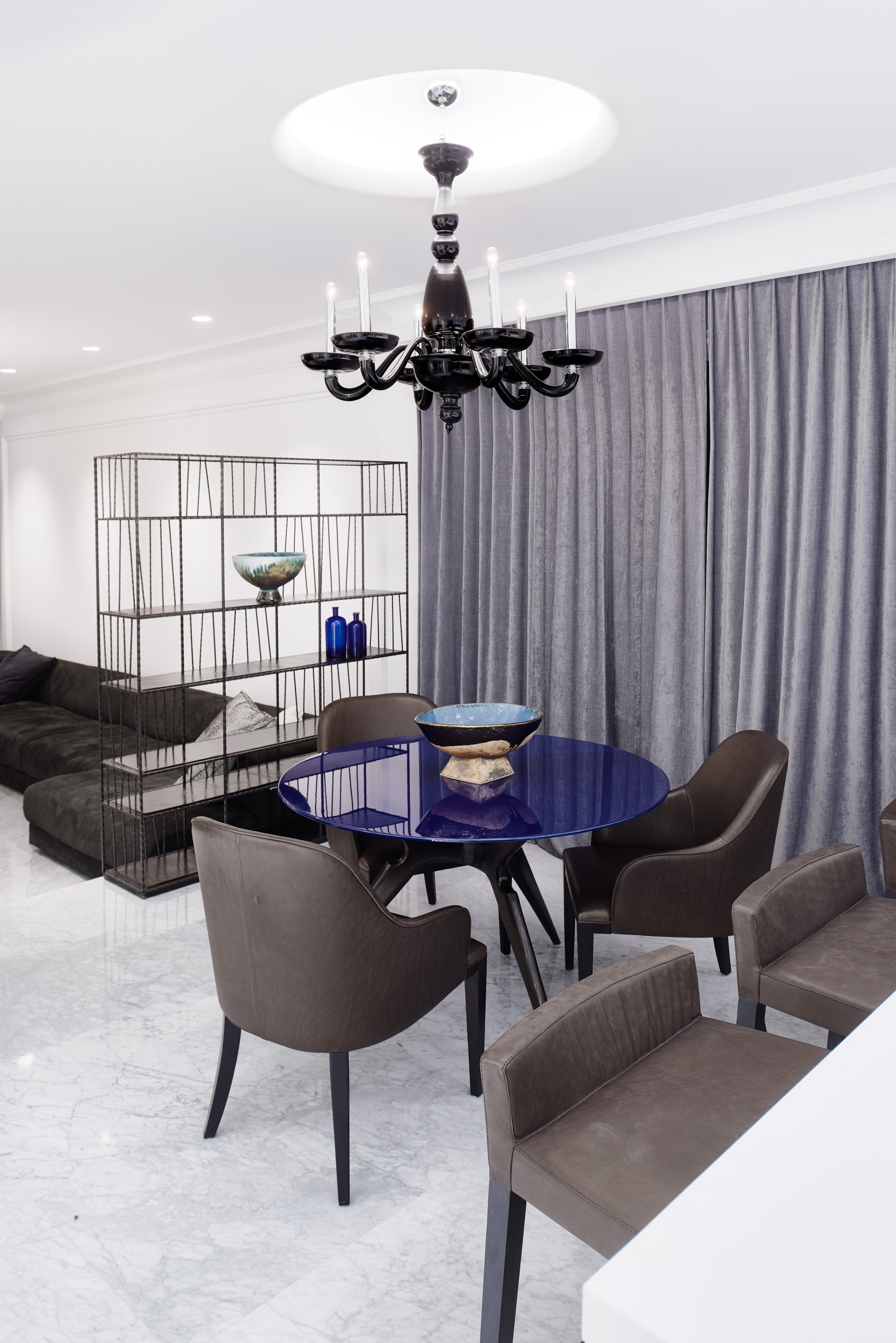 2017 年三层联排别墅影院式客厅设计-10