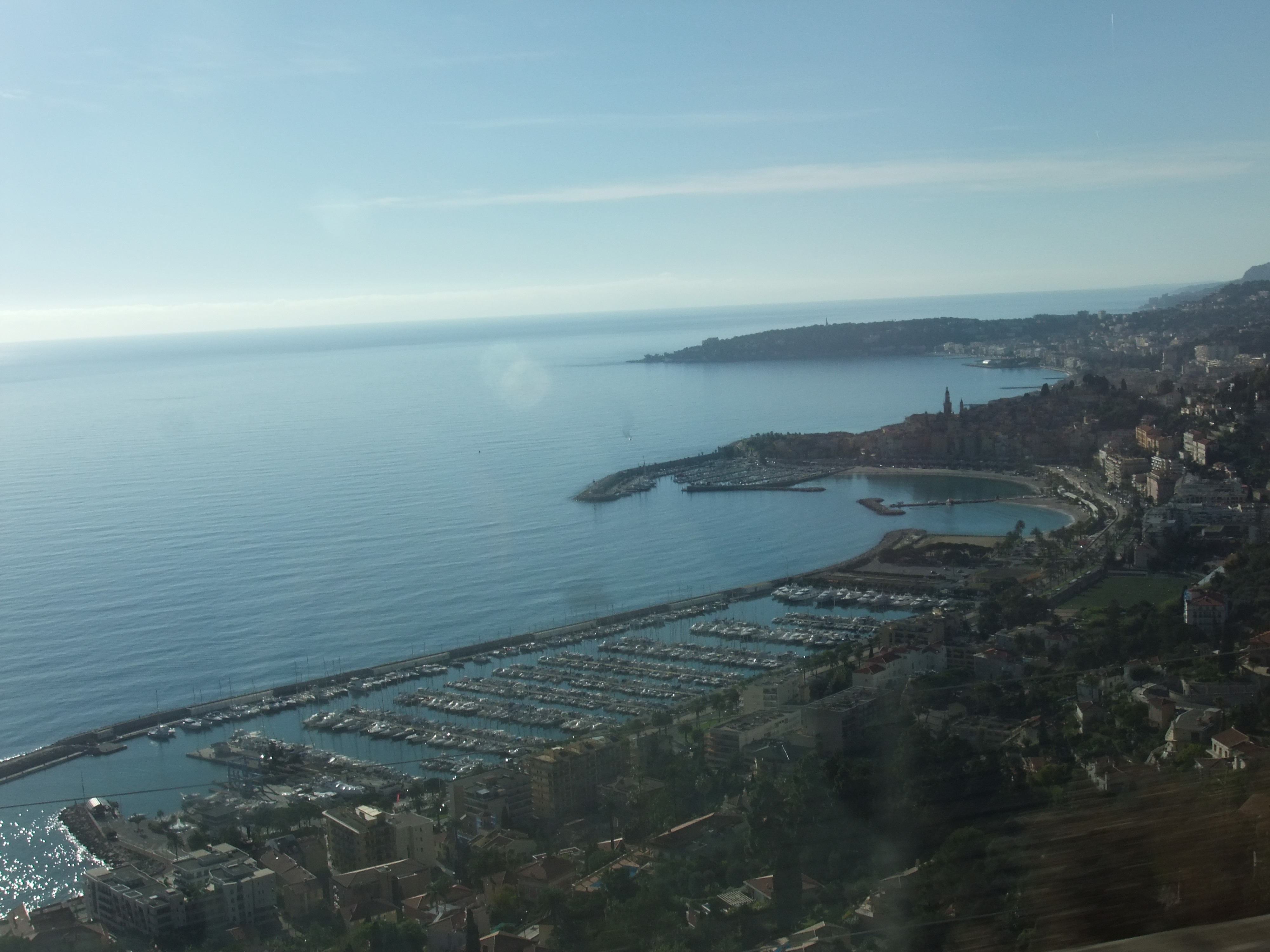 戛纳豪华别墅，舒适宜居的设计典范-2