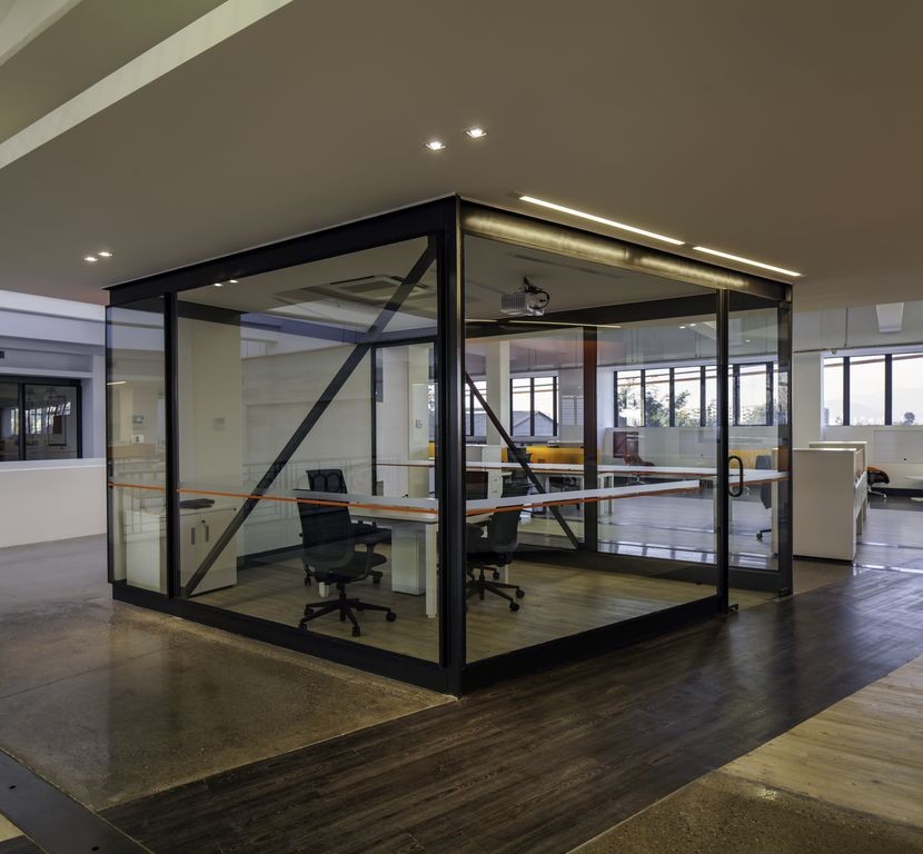 释放建筑潜能,打造高效现代办公空间-34