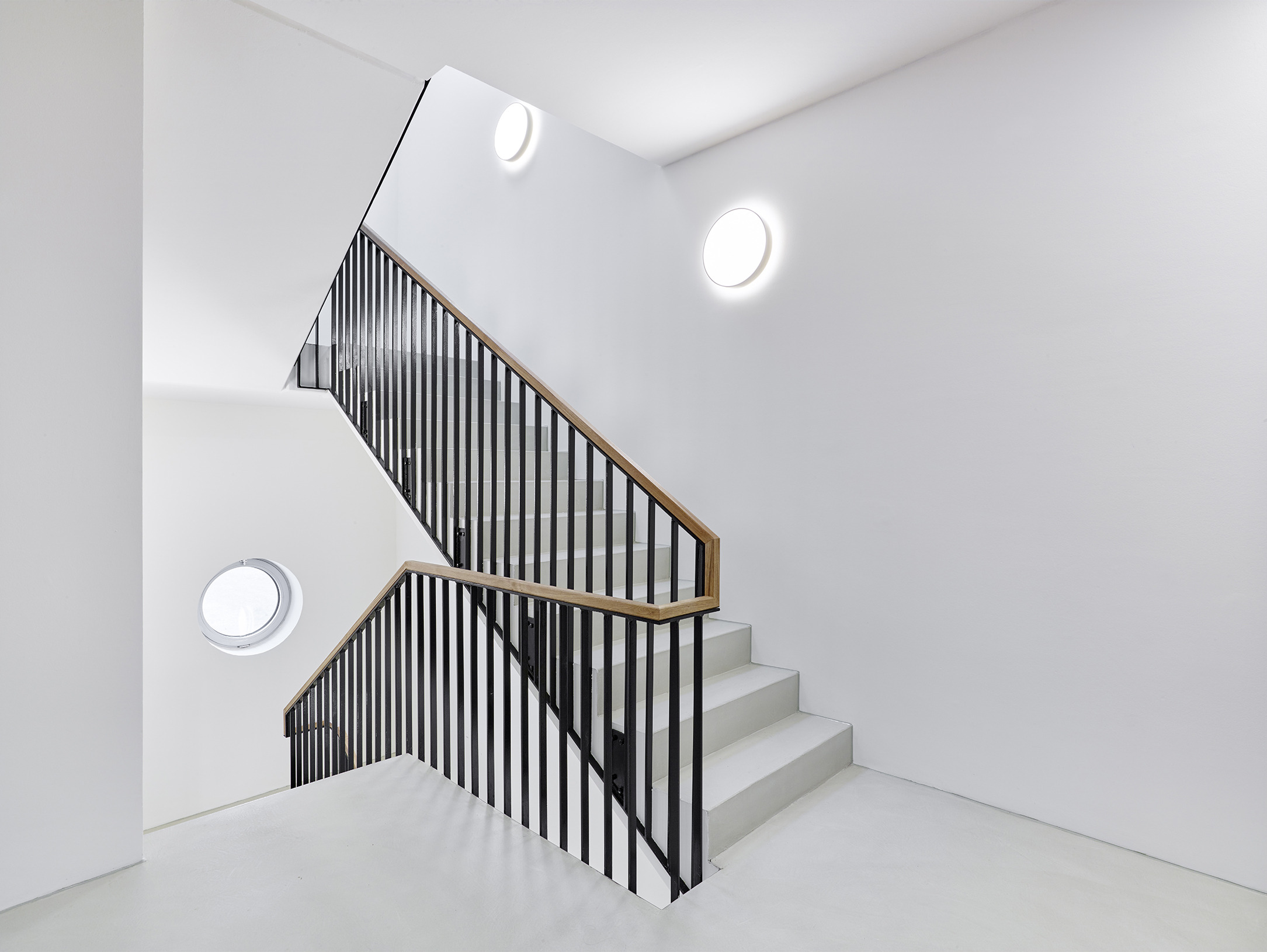 2017 年完成的办公室室内设计案例-21