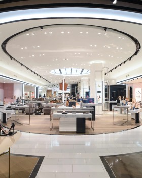 2017 年完成的 Kuwait City Bloomingdale’s 室内设计