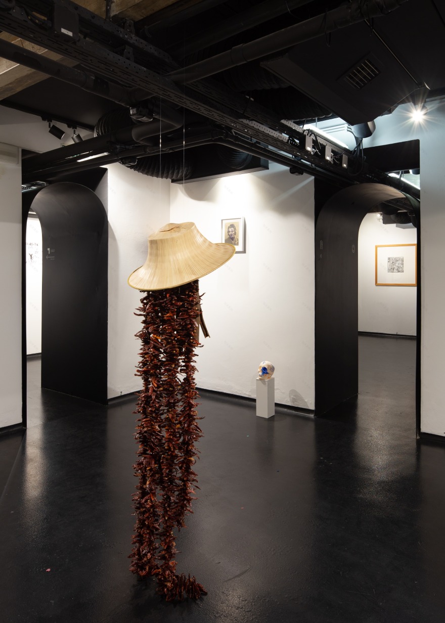 葡萄牙历史建筑翻新,打造艺术气息浓厚的办公空间-13