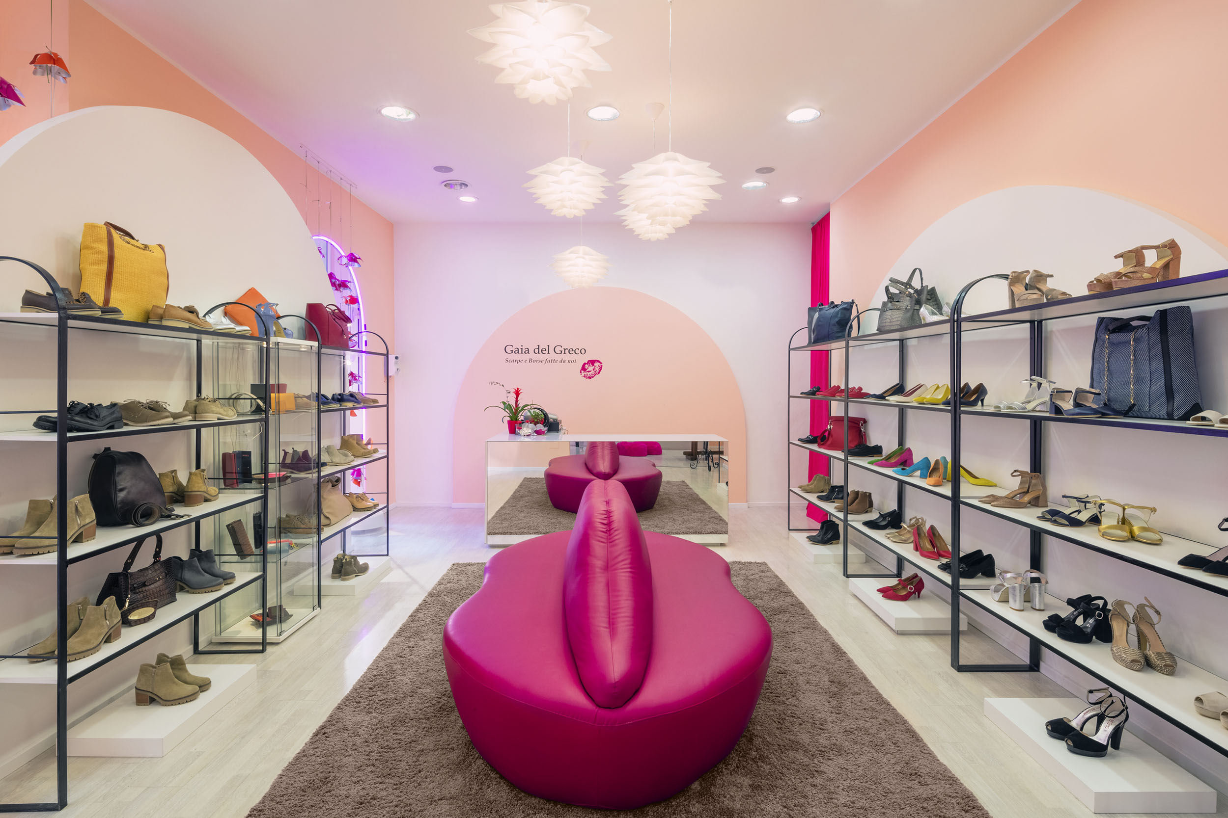 意式手工鞋店“Gaia del Greco”的室内设计之旅-3