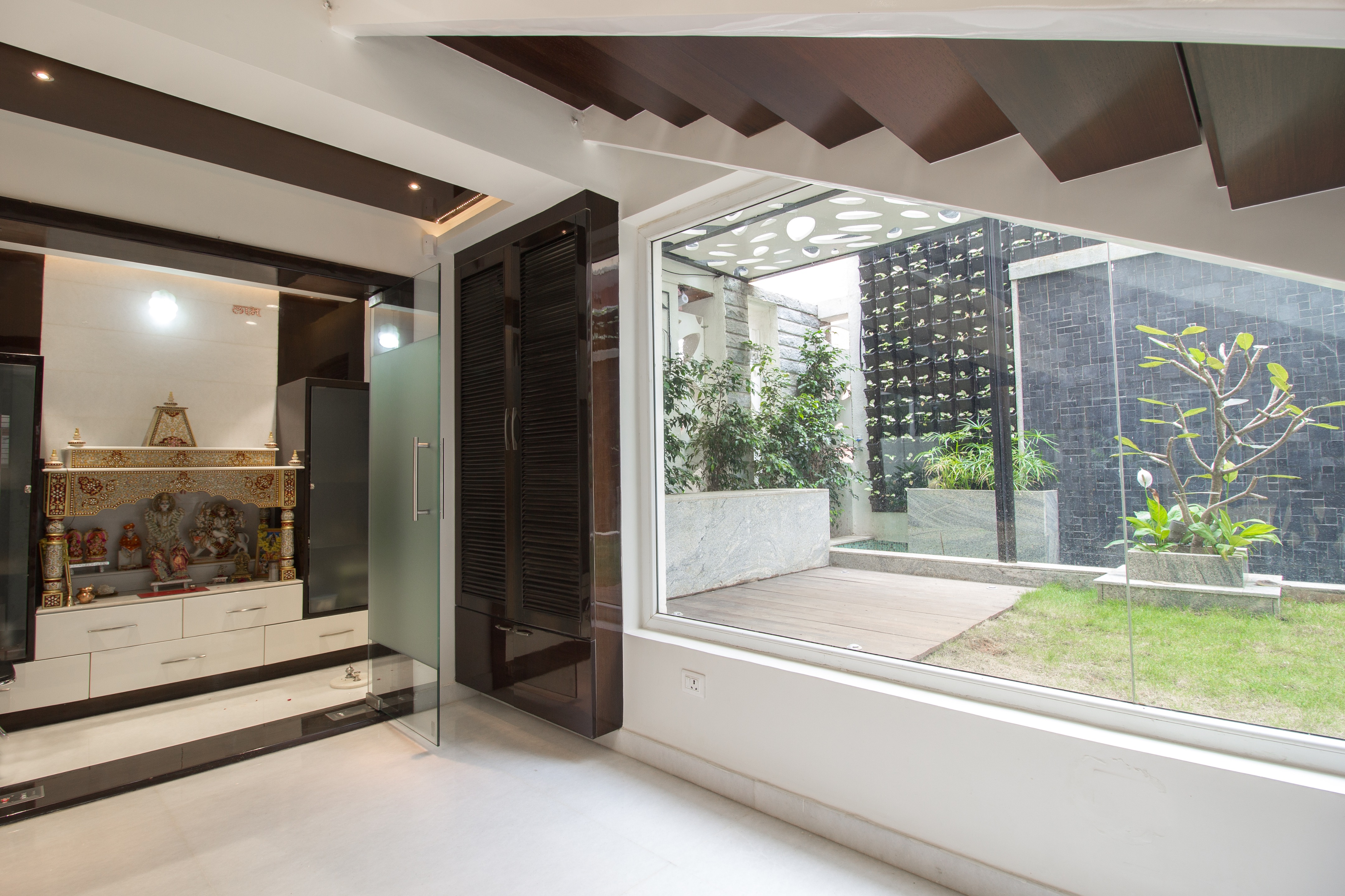 现代优雅的科拉曼加独立住宅设计-24