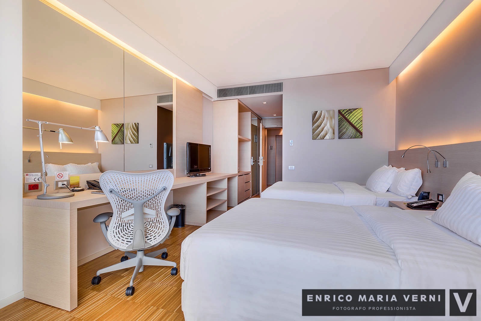 Hilton Garden Inn 外部与内部设计翻新-11