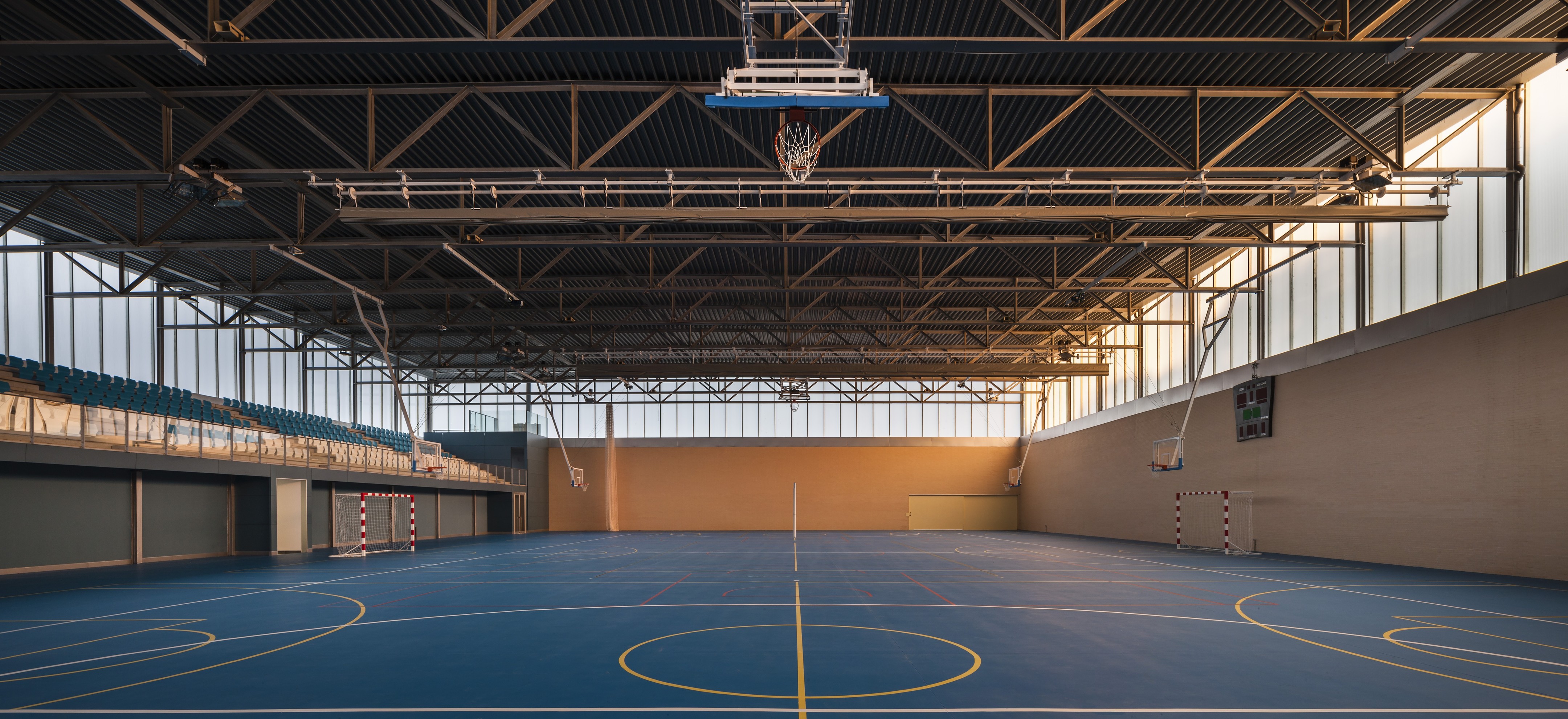 赛维利亚体育馆 | 功能与美感的完美结合-6