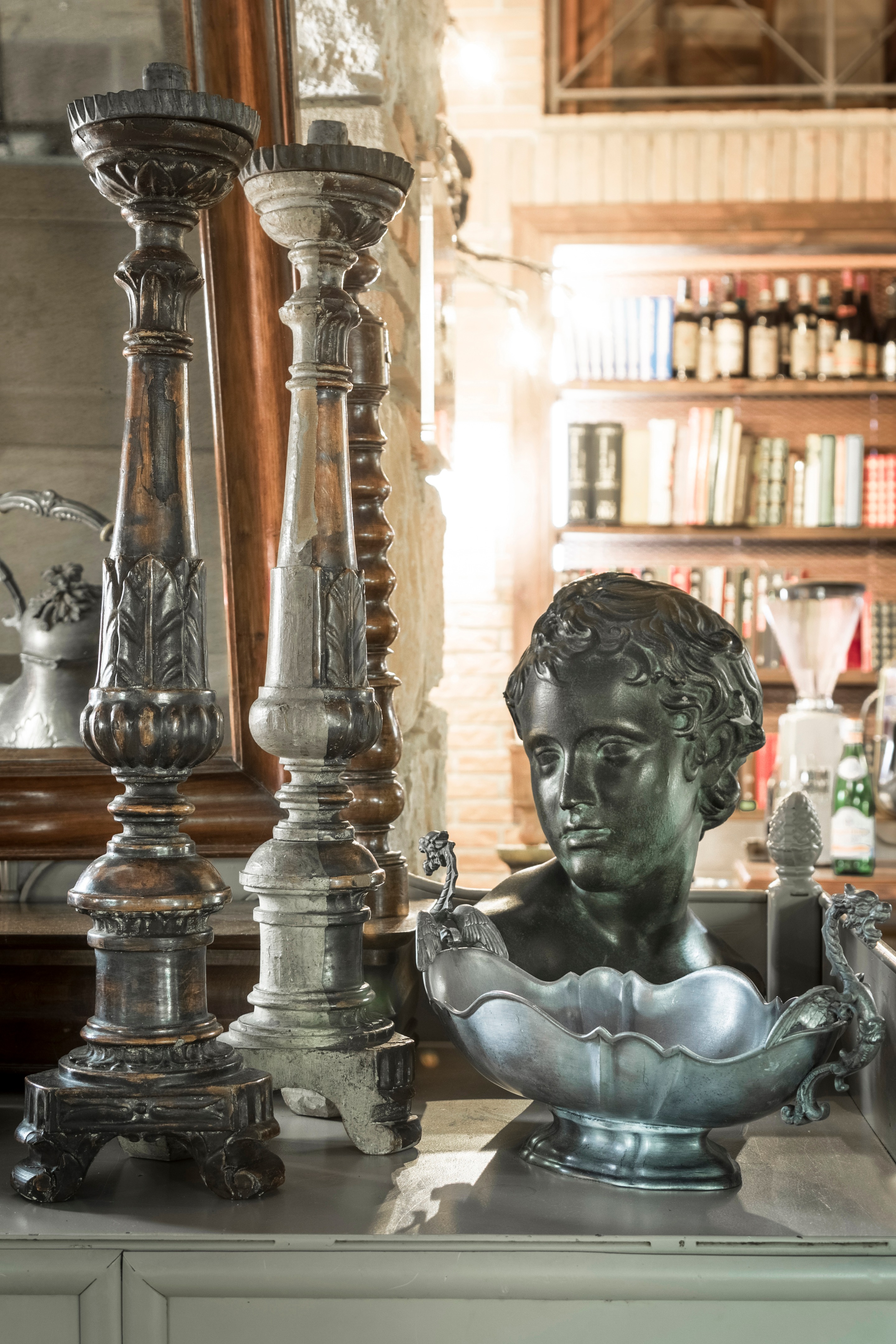 2010 年完成的 KUS 餐厅，现代简约风格展现极致美味-2