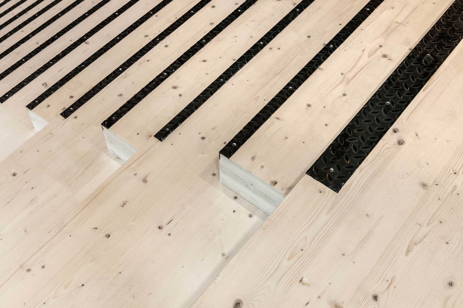 瑞典大学建筑系现代改造-3